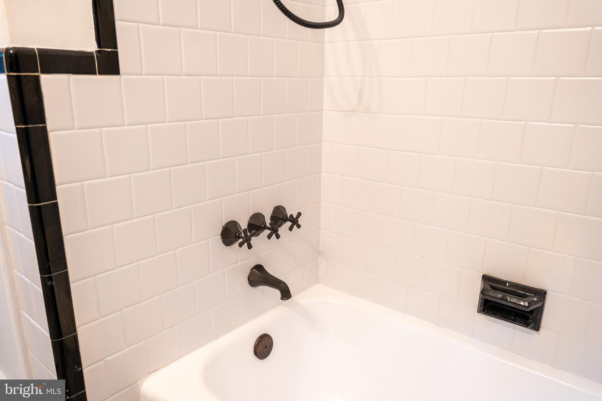 WEST EDMONDALE - Residential