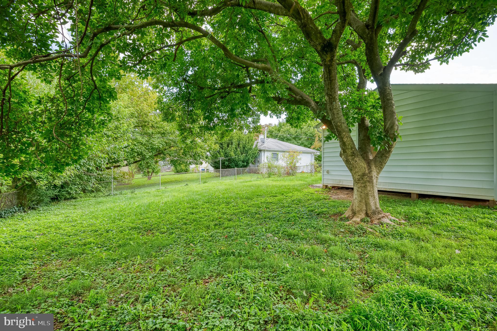 HOWARD PARK - Residential Lease