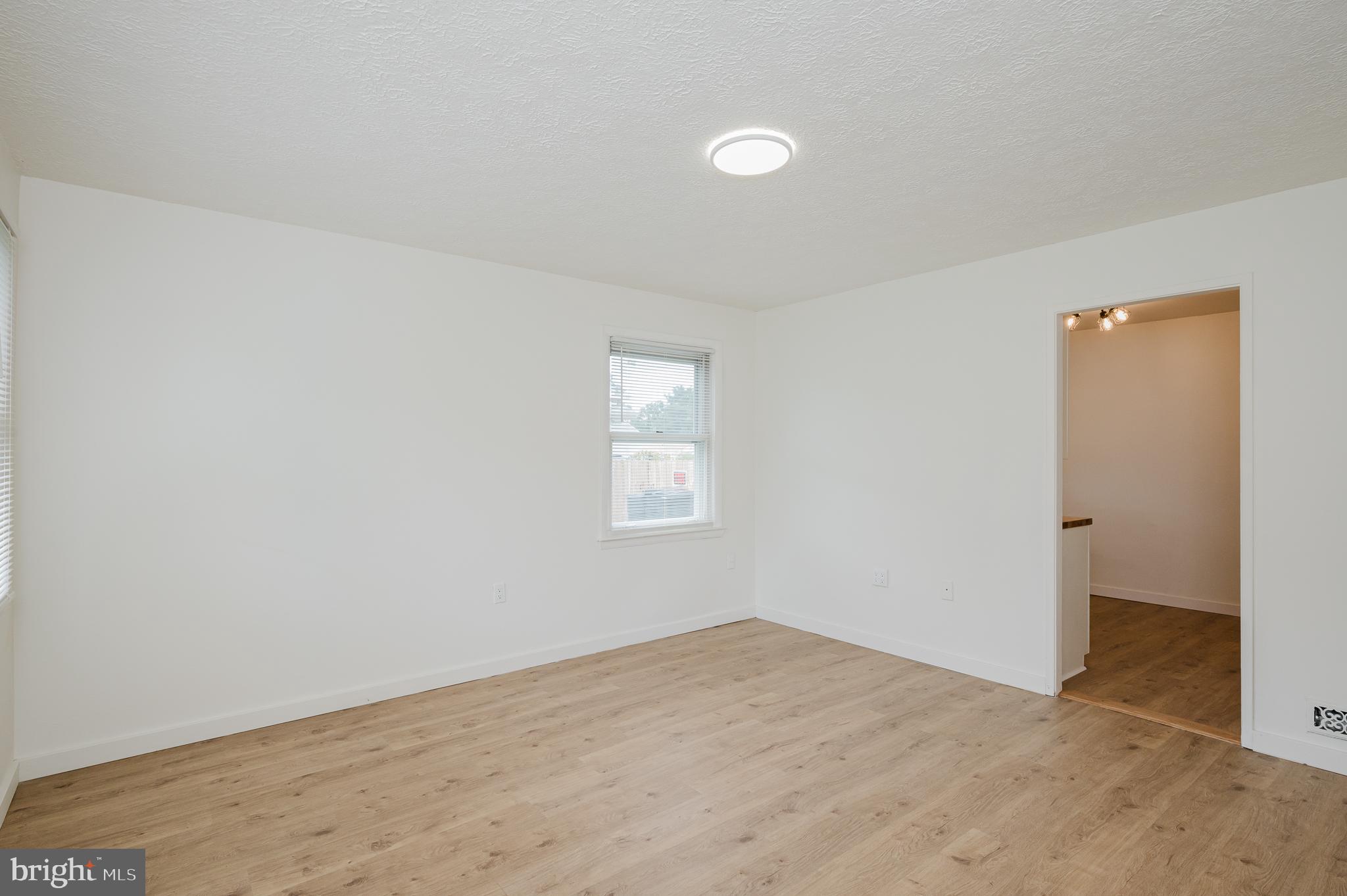 HOWARD PARK - Residential Lease