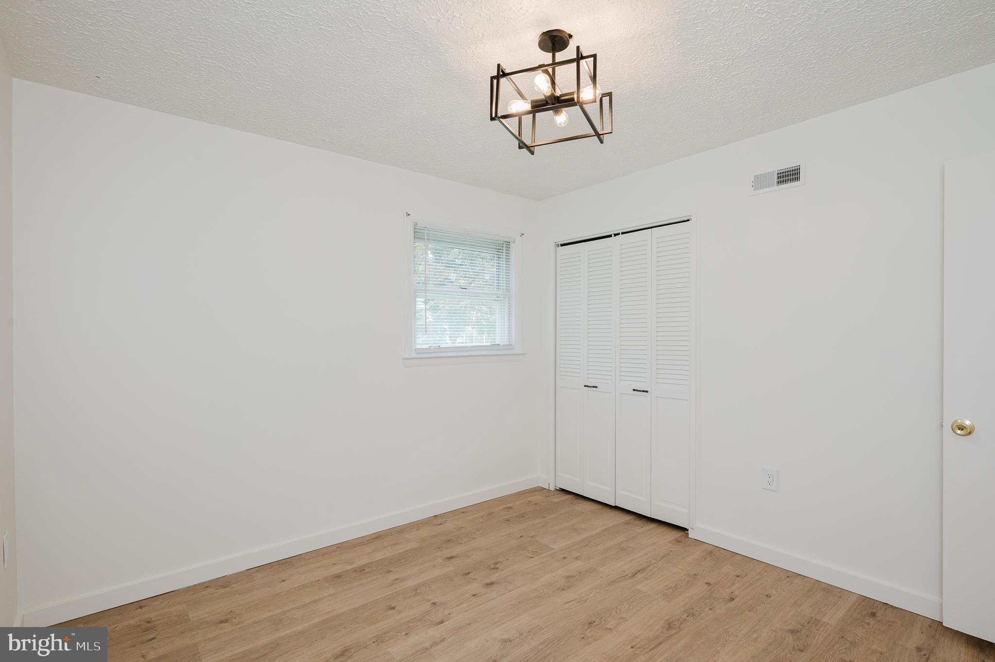 HOWARD PARK - Residential Lease