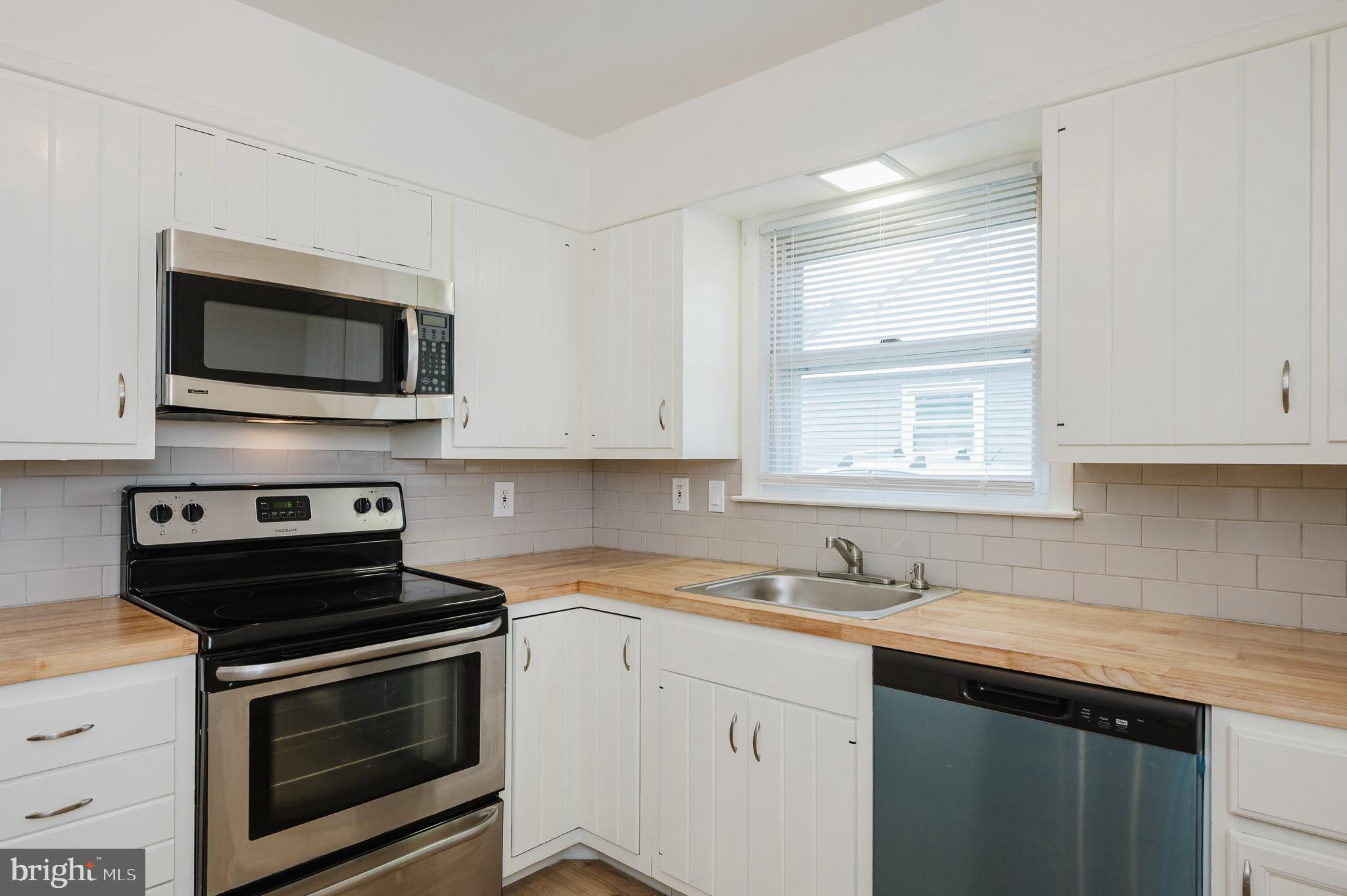 HOWARD PARK - Residential Lease