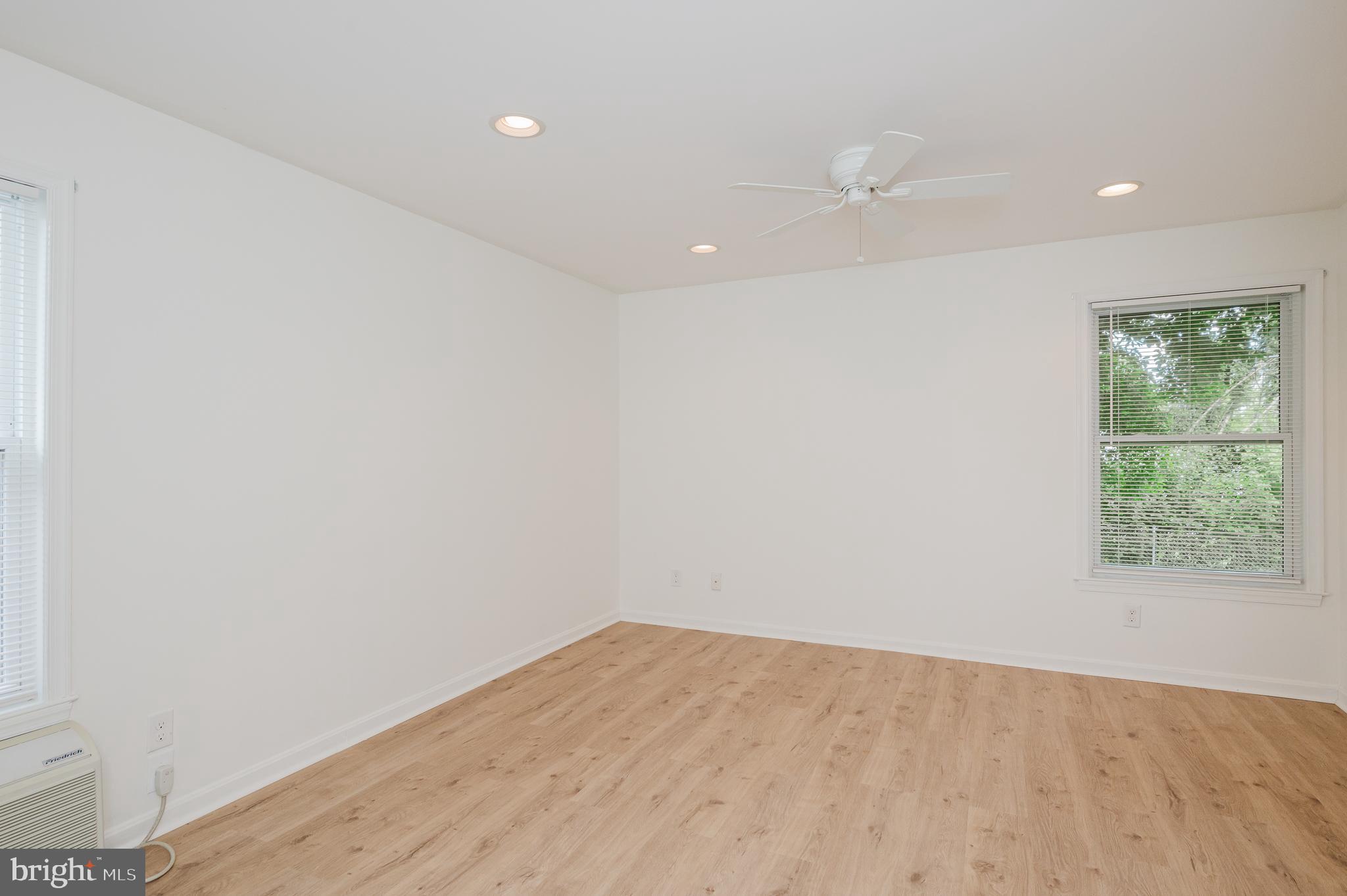 HOWARD PARK - Residential Lease