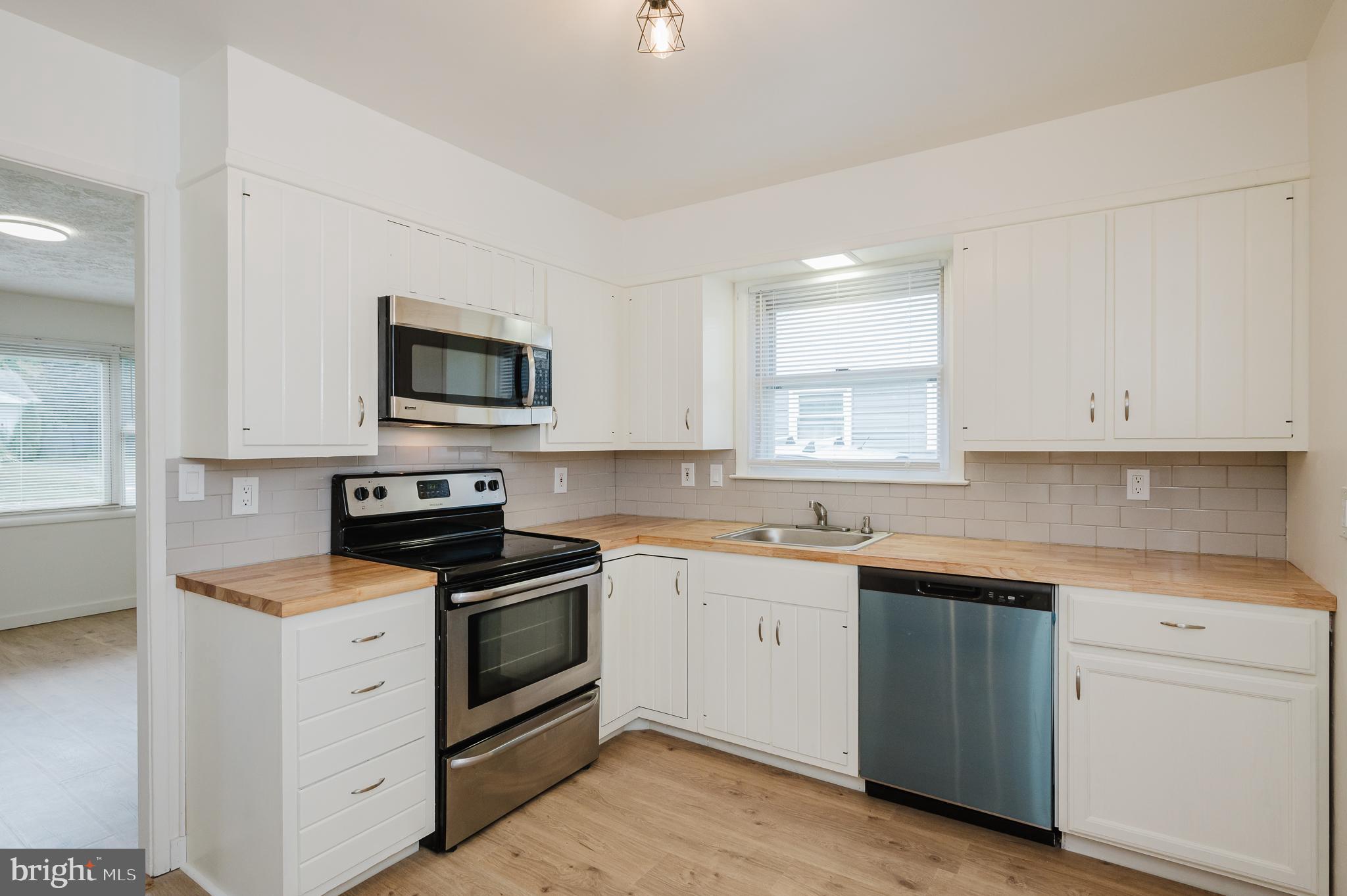 HOWARD PARK - Residential Lease