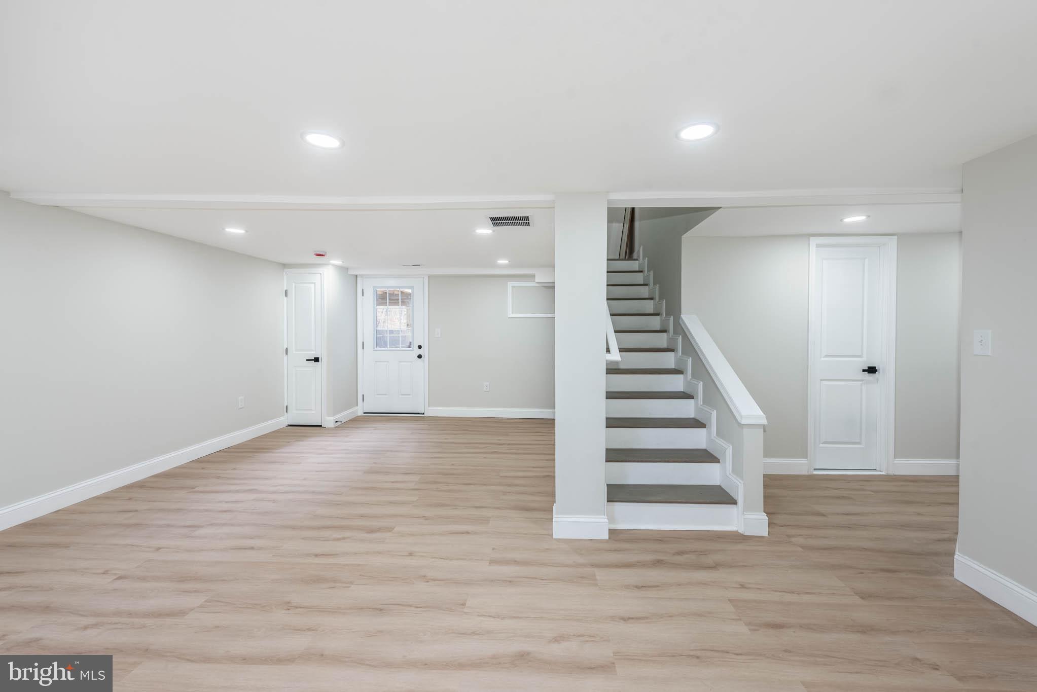 FOREST HILL - Residential