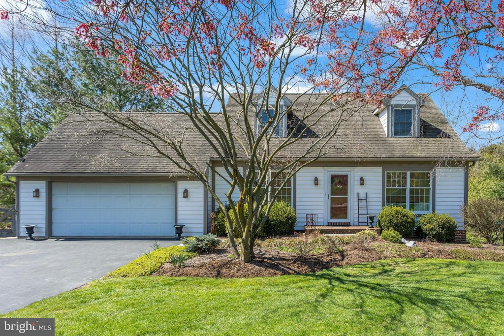Photo of 105 Gingrich Drive, Lititz, PA 17543 (MLS # PALA2049024)