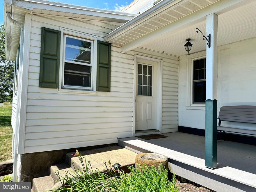 Country Setting One bedroom apartment for rent on the first floor.  New carpet and vinyl flooring! Laundry hook-up available.  Tenant pays for electric and Cable/phone/internet. Landlord pays for trash, water and sewer. Rooms sizes are nice and ample closet space too. Call to show! No Smoking, No Pets!