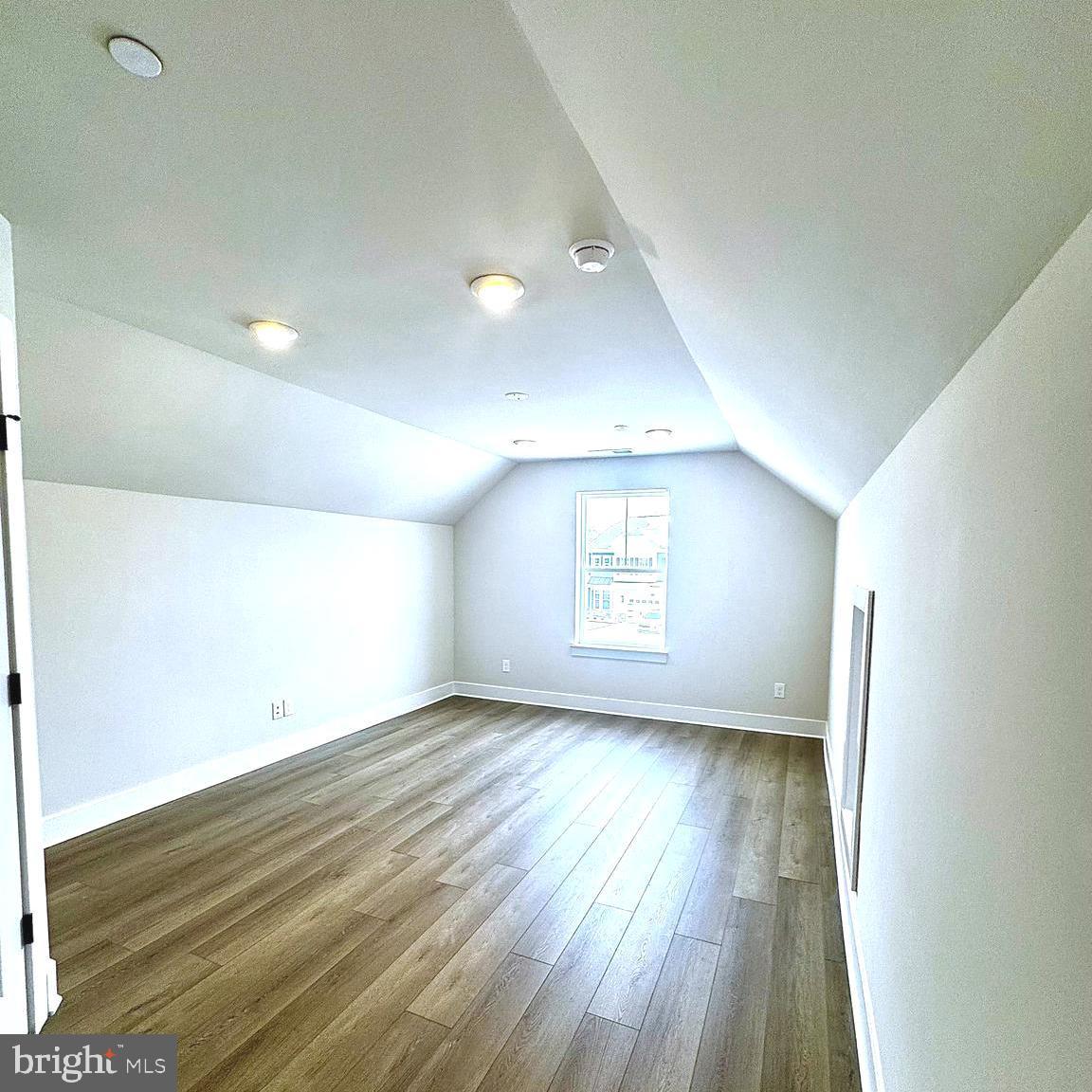 RIVER MARSH - Residential