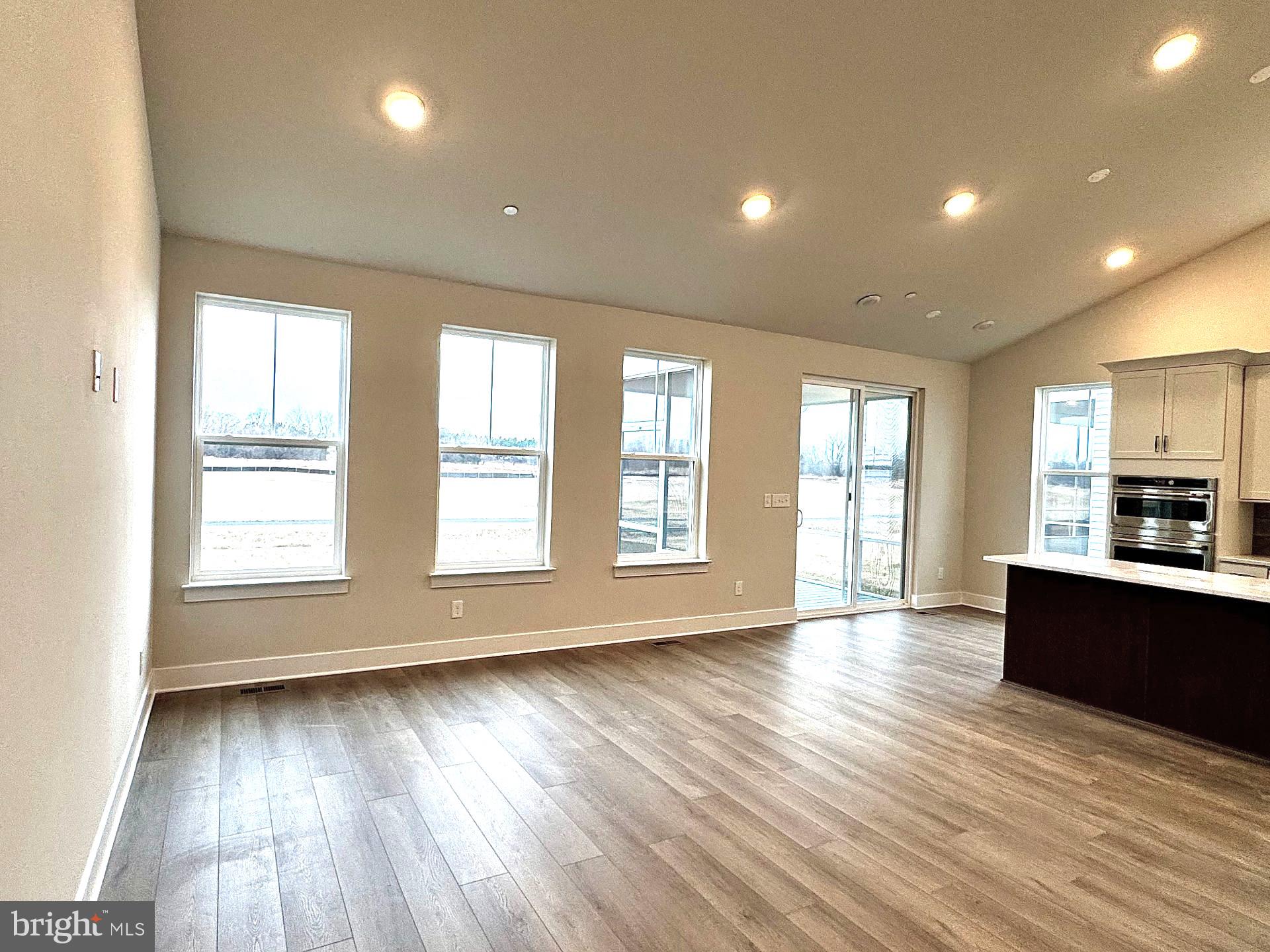 RIVER MARSH - Residential