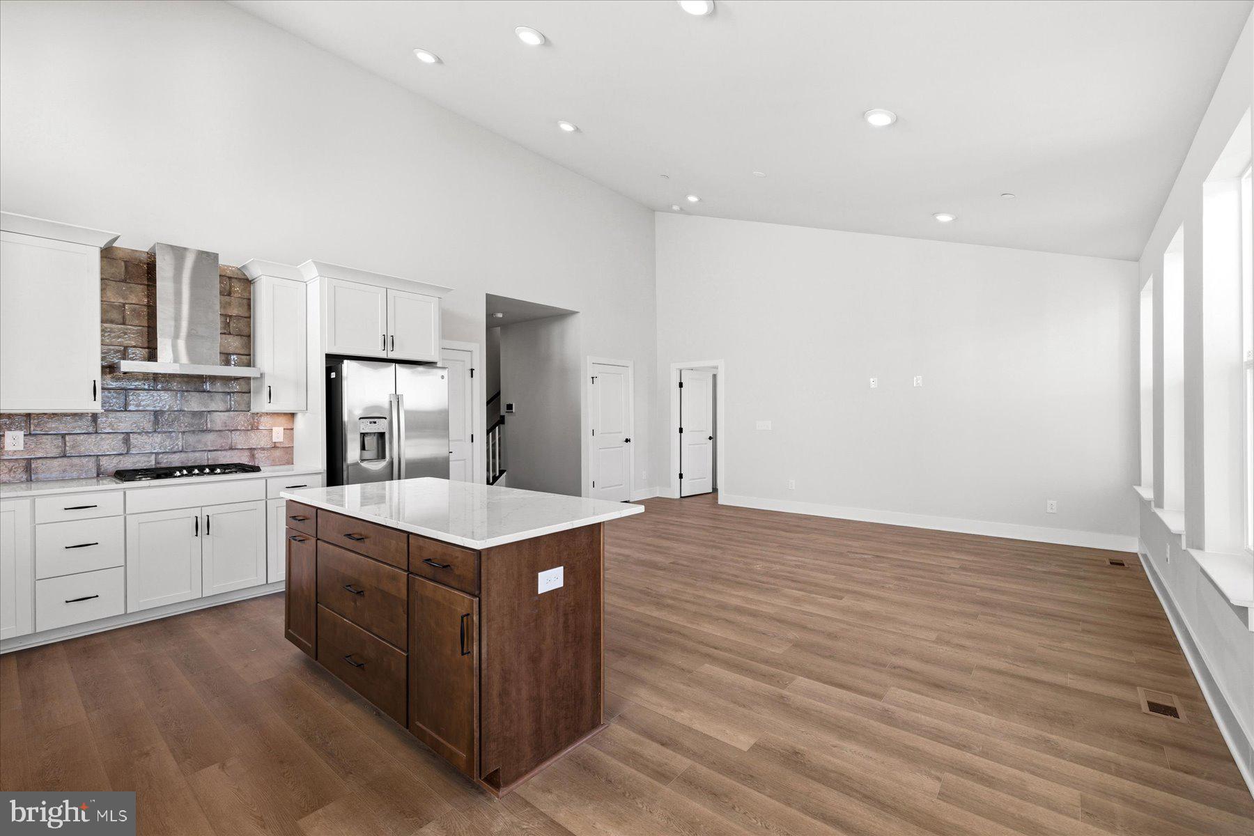 RIVER MARSH - Residential