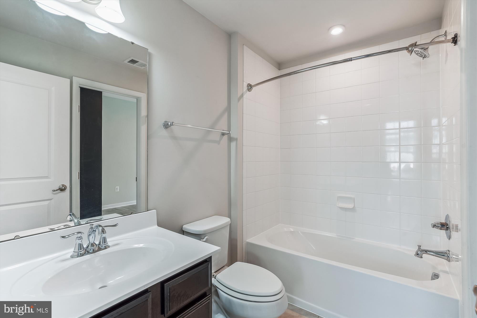 RAPPAHANNOCK LANDING - Residential Lease