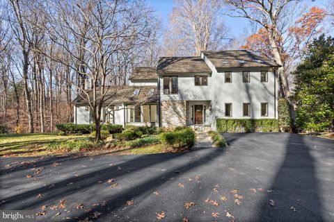 255 JEFFERY LANE GREAT FALLS VA 22066