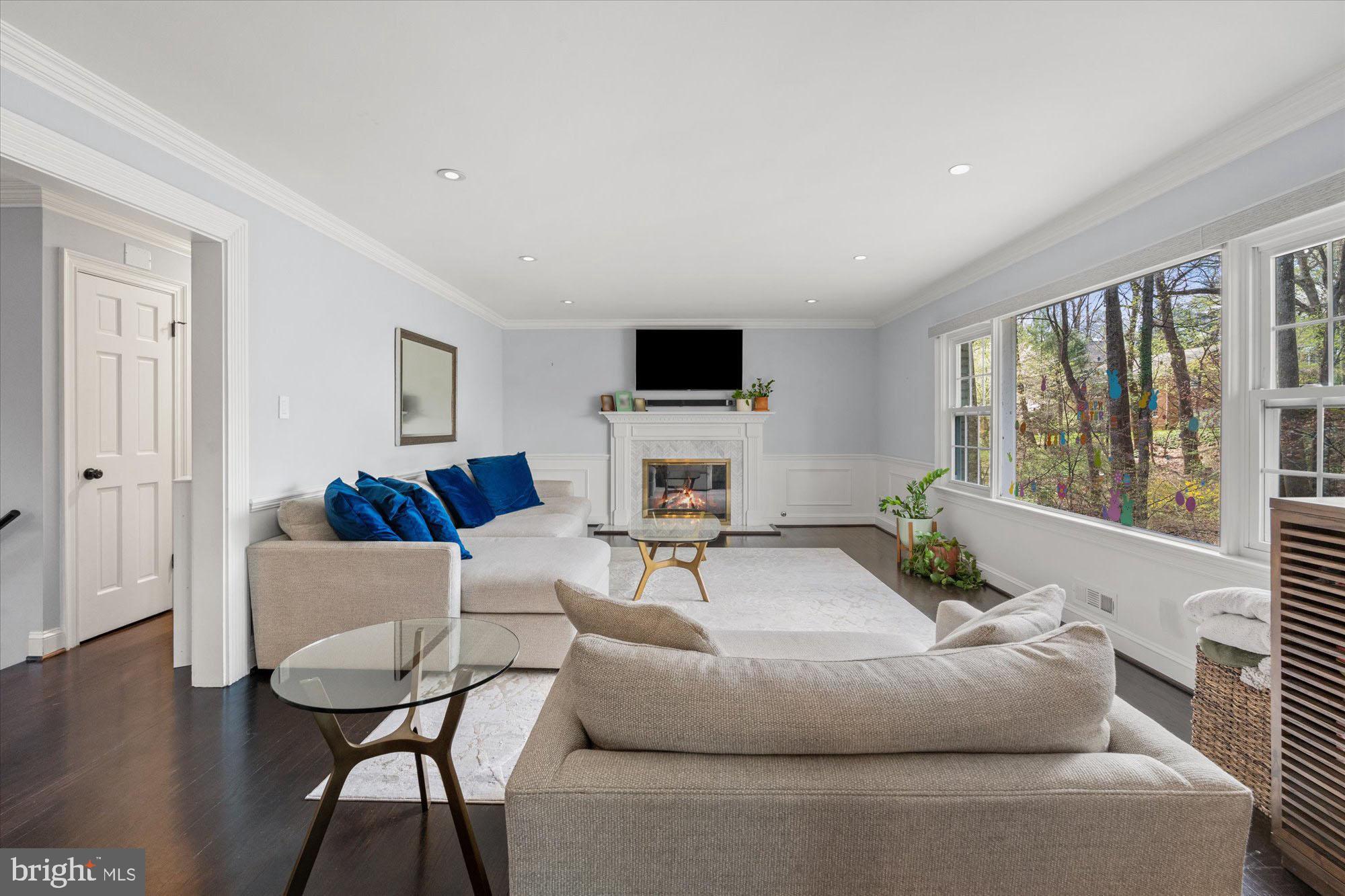1426 HIGHWOOD DRIVE