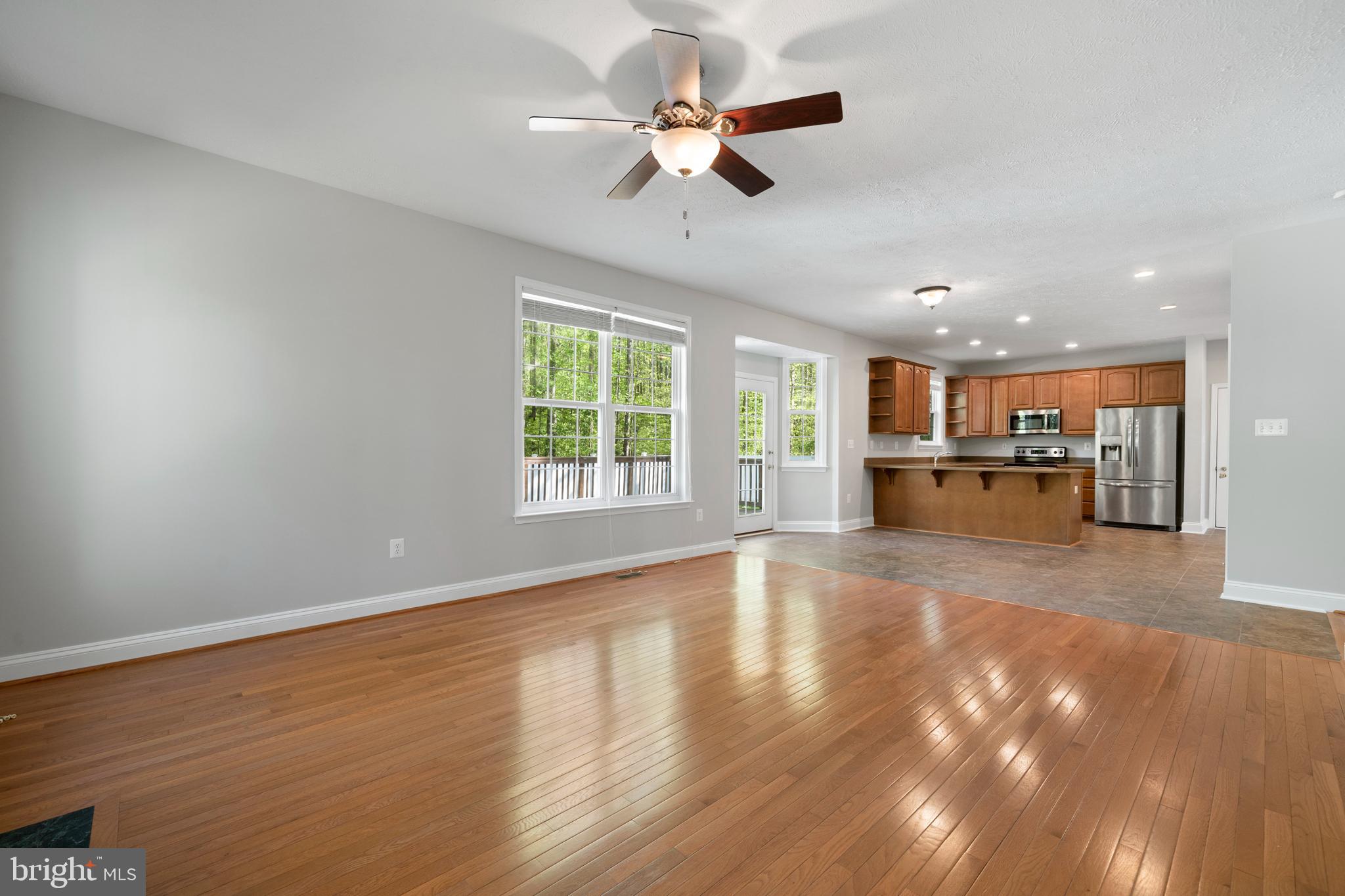 CARRIAGE CROSSING - Residential