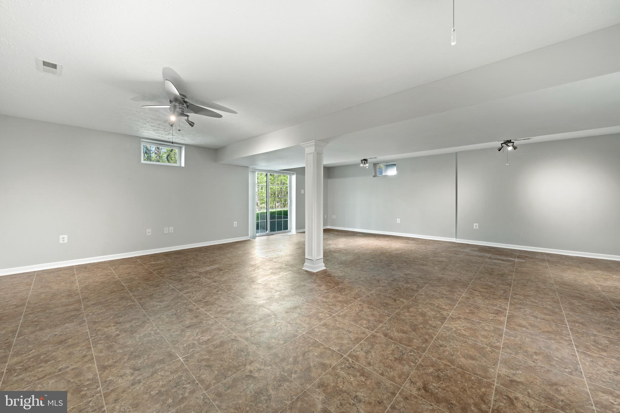 CARRIAGE CROSSING - Residential