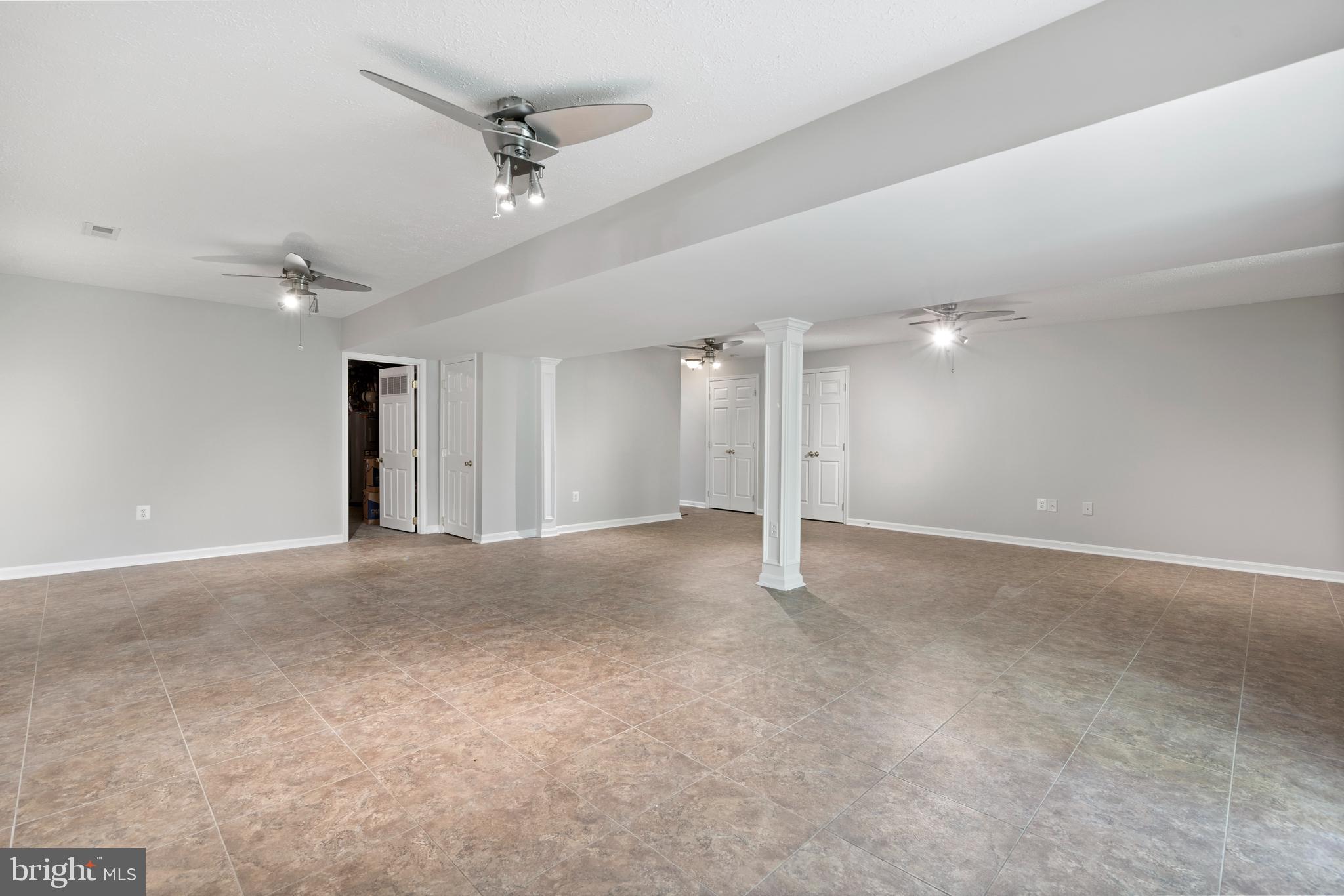 CARRIAGE CROSSING - Residential