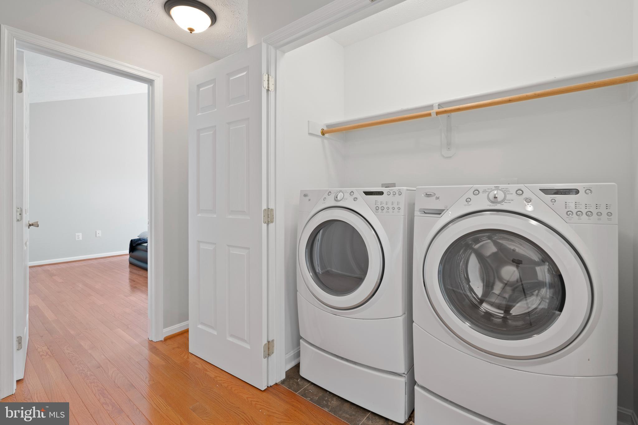 CARRIAGE CROSSING - Residential