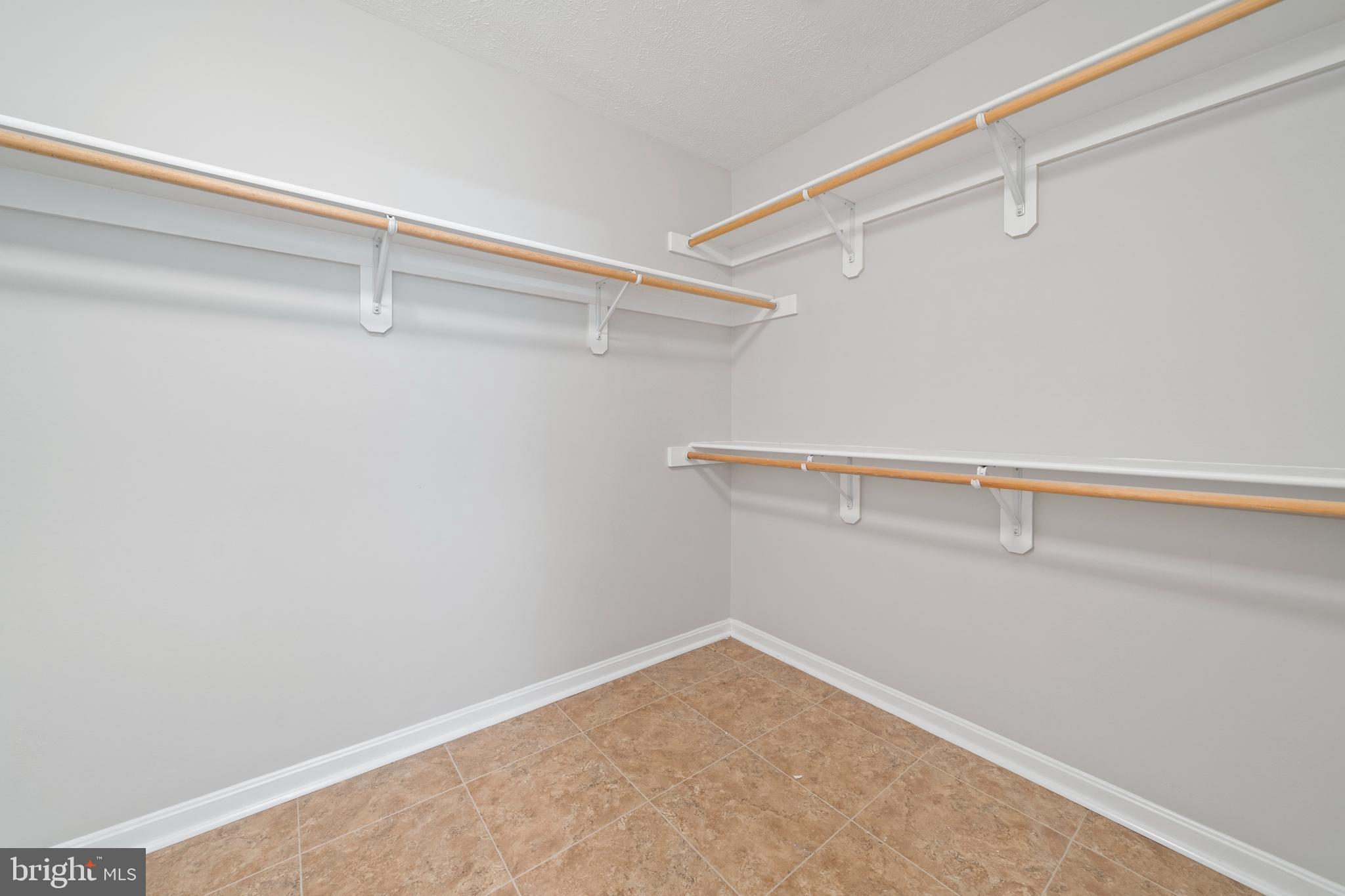 CARRIAGE CROSSING - Residential