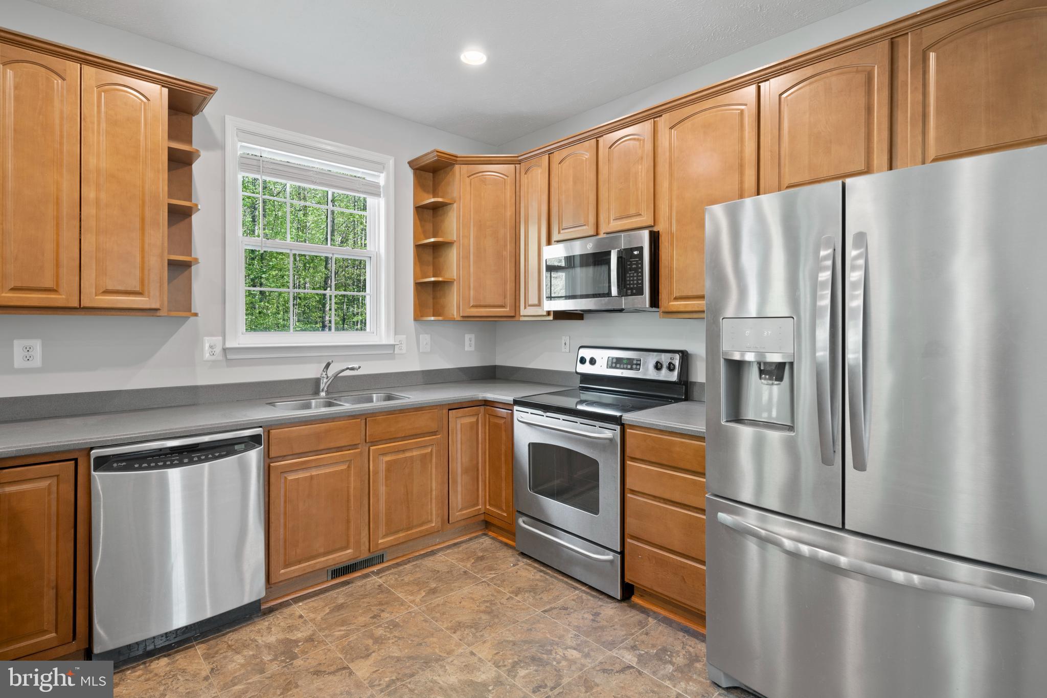 CARRIAGE CROSSING - Residential