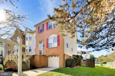 Photo of 14083 Winding Ridge Lane, CENTREVILLE, VA 20121 (MLS # VAFX2346932)