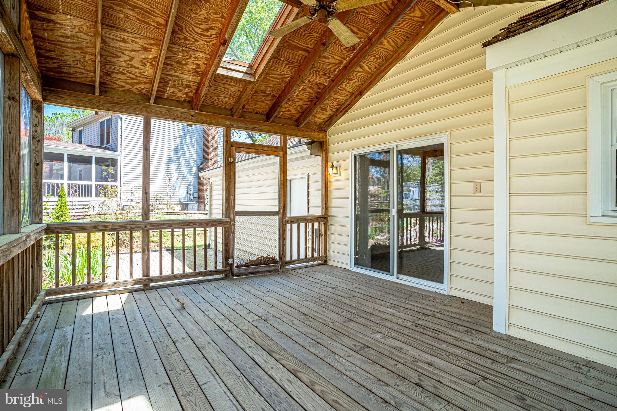 SIGNAL HILL - Residential