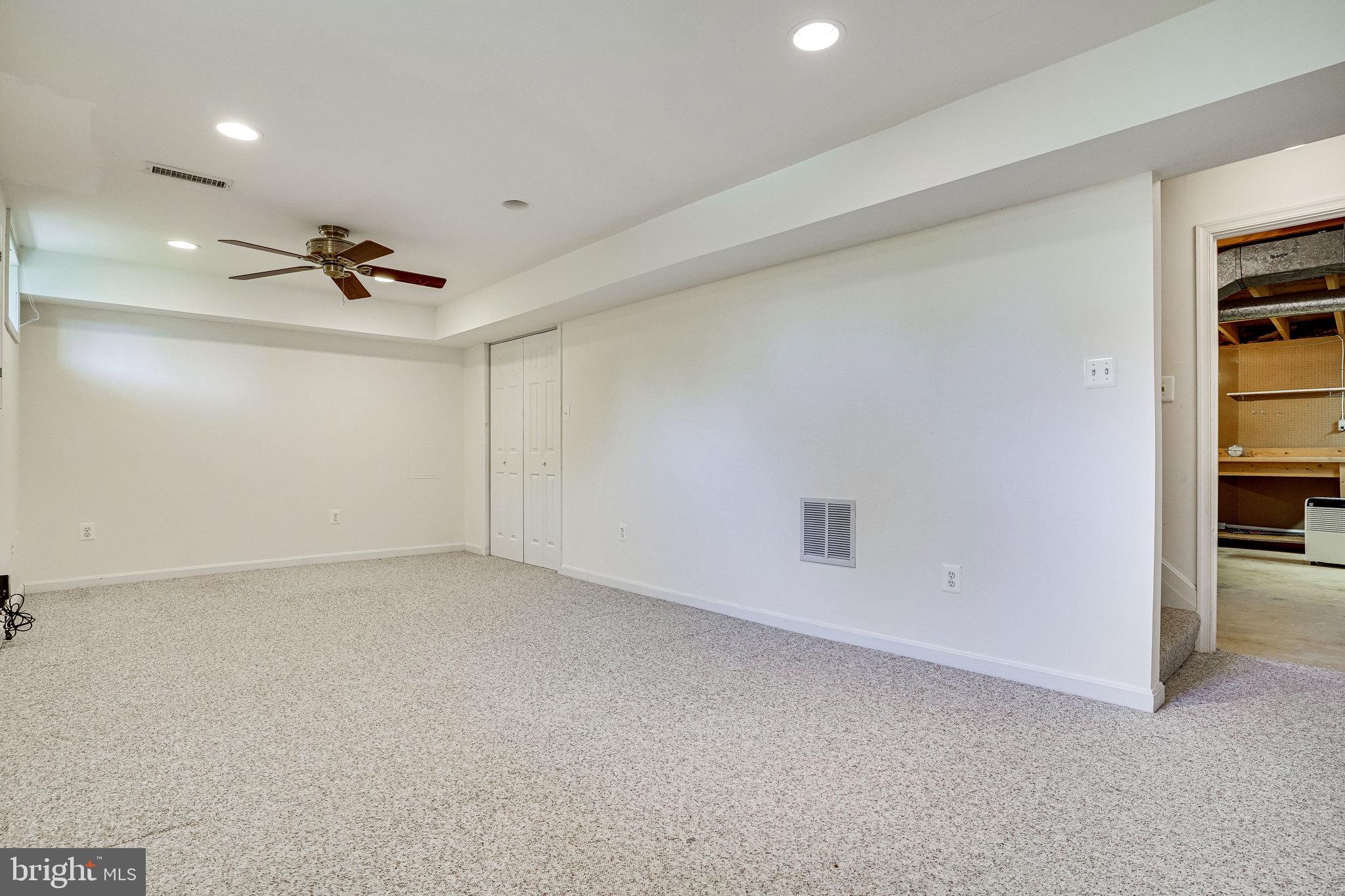 SIGNAL HILL - Residential