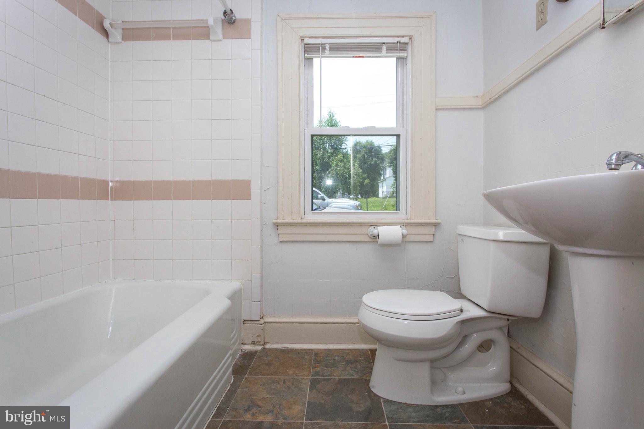 DOWNTOWN FREDERICKSBURG - Residential Lease