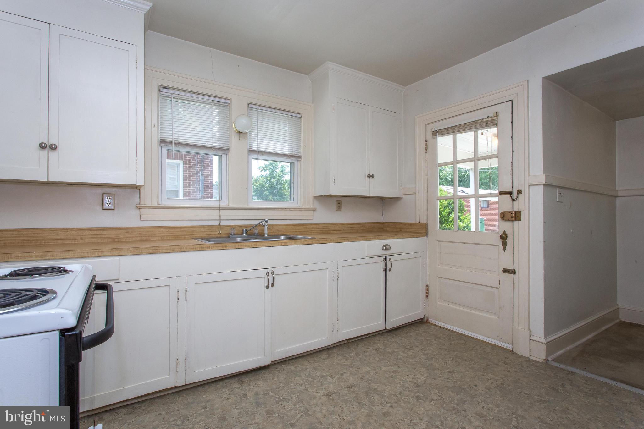 DOWNTOWN FREDERICKSBURG - Residential Lease