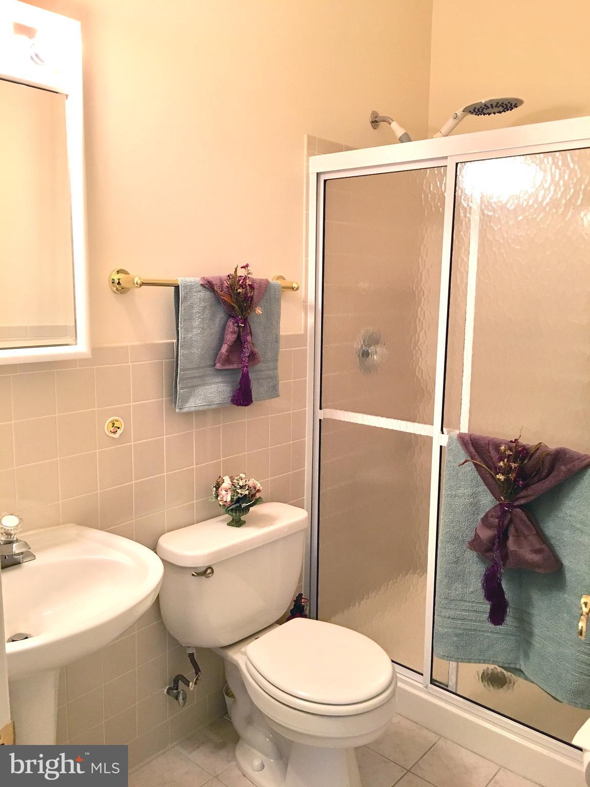 TOWER OAKS - Residential