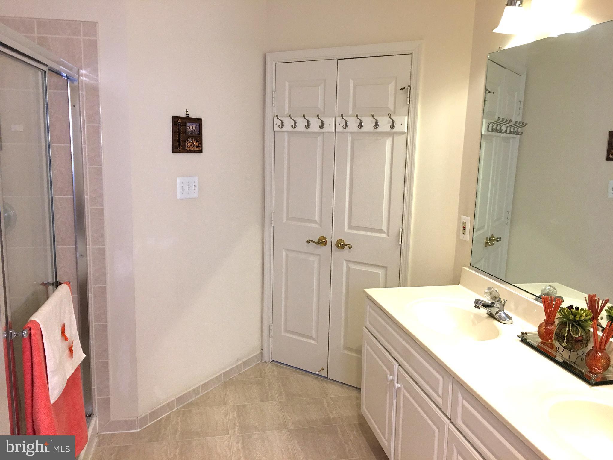 TOWER OAKS - Residential