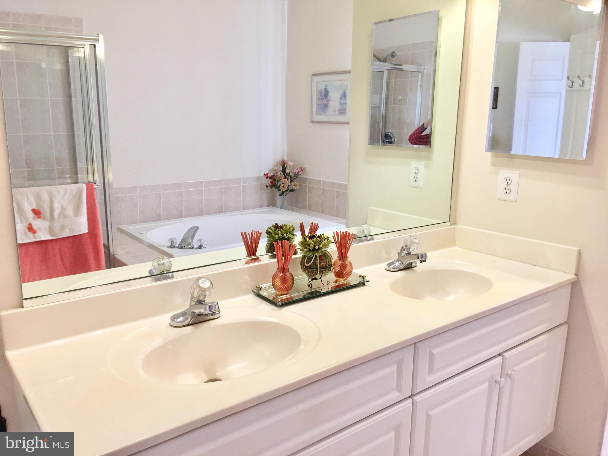 TOWER OAKS - Residential