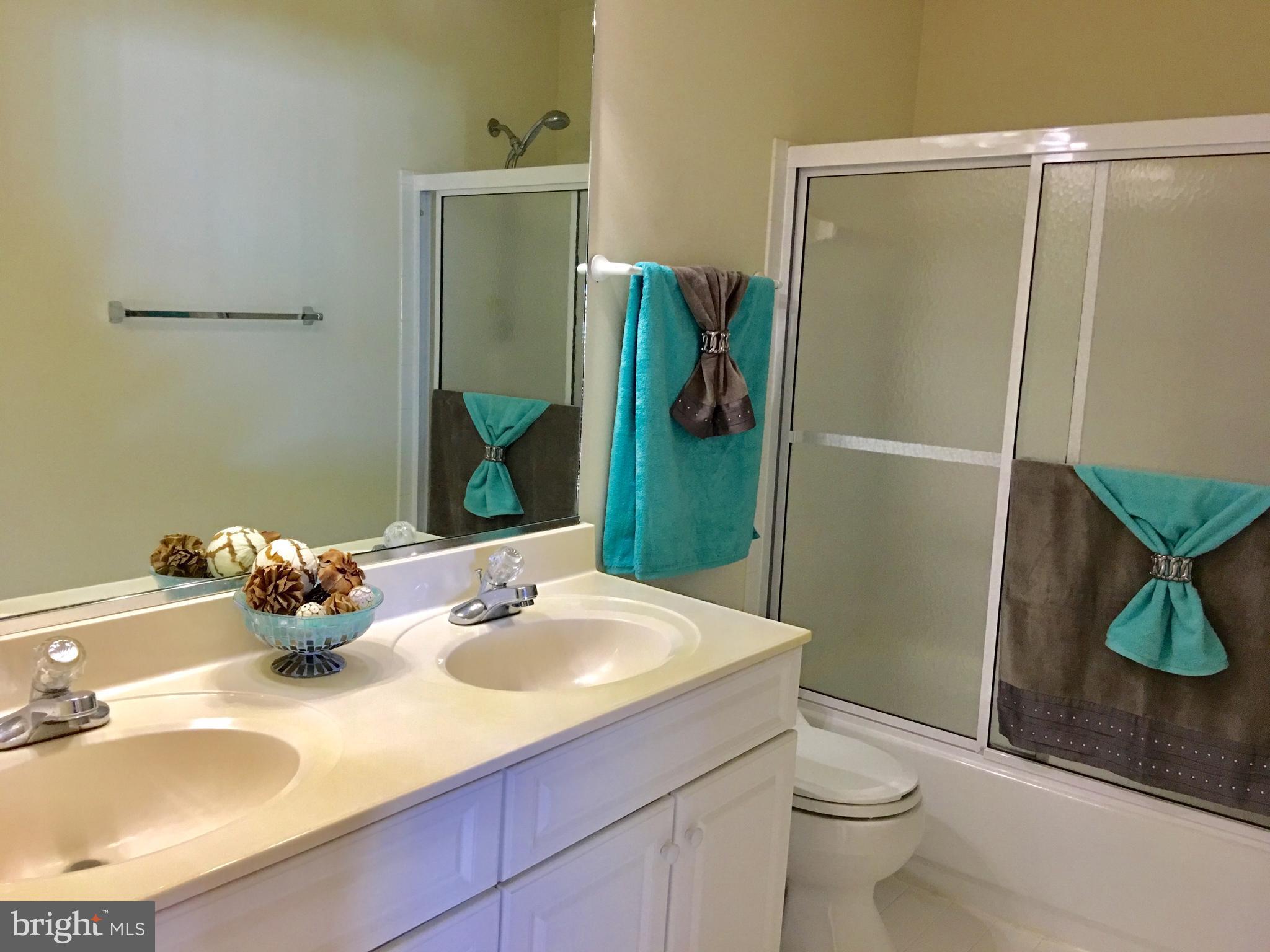 TOWER OAKS - Residential