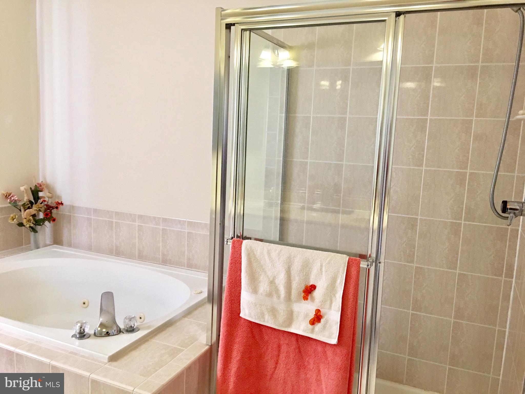 TOWER OAKS - Residential