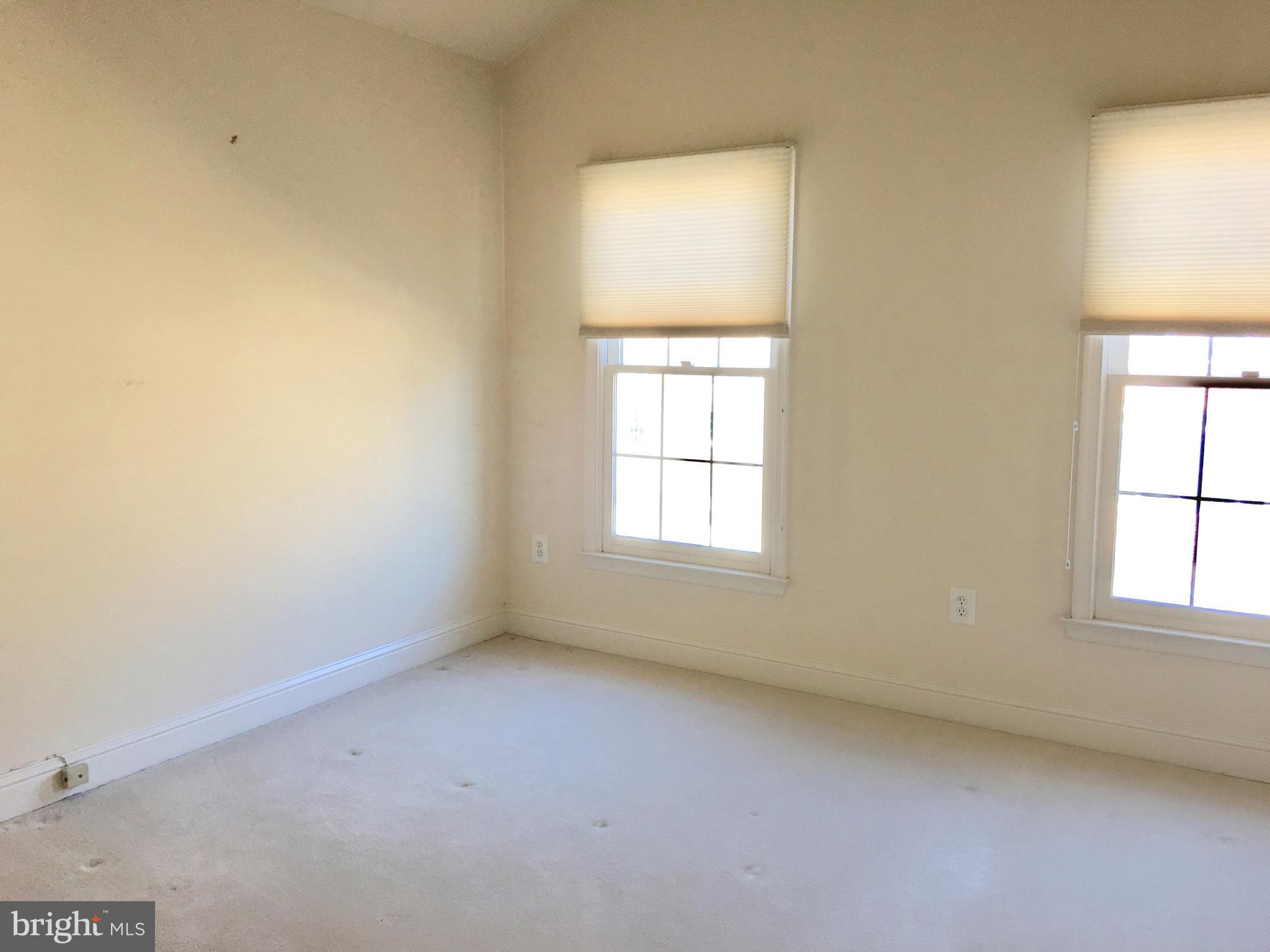 TOWER OAKS - Residential