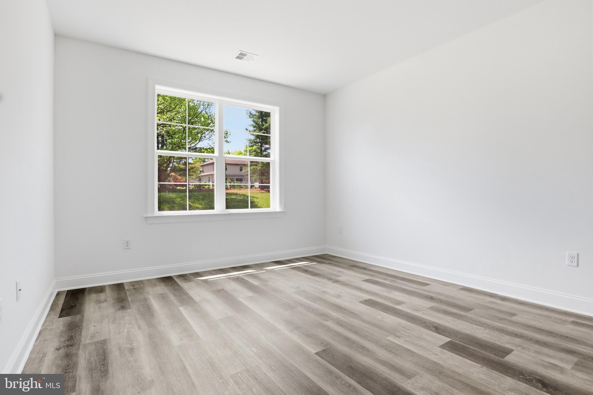 CROSSGATES - Residential