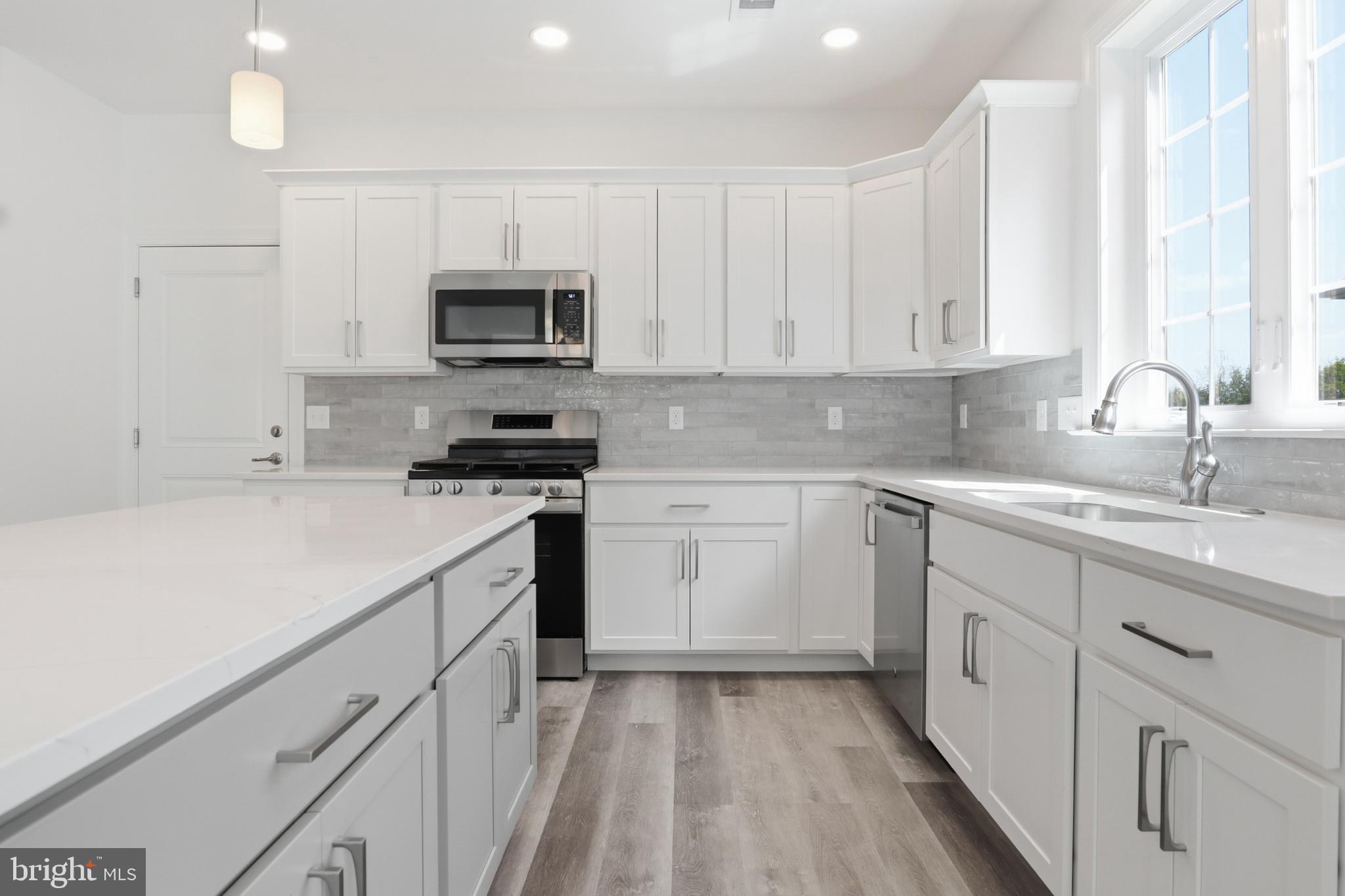 CROSSGATES - Residential
