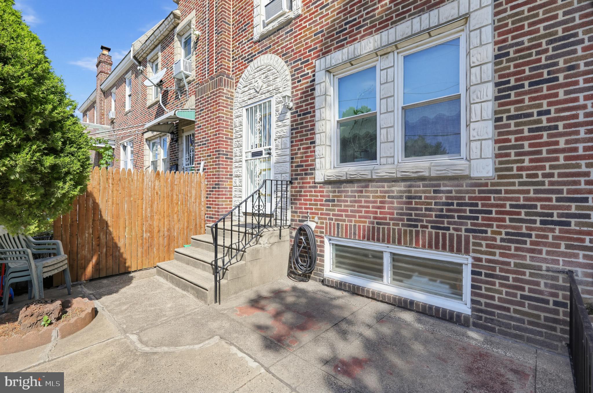 1307 MAGEE AVENUE