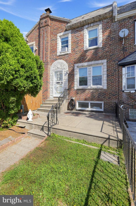 Townhouse For Sale - 1307 Magee Avenue<br/> PHILADELPHIA, PA 19111