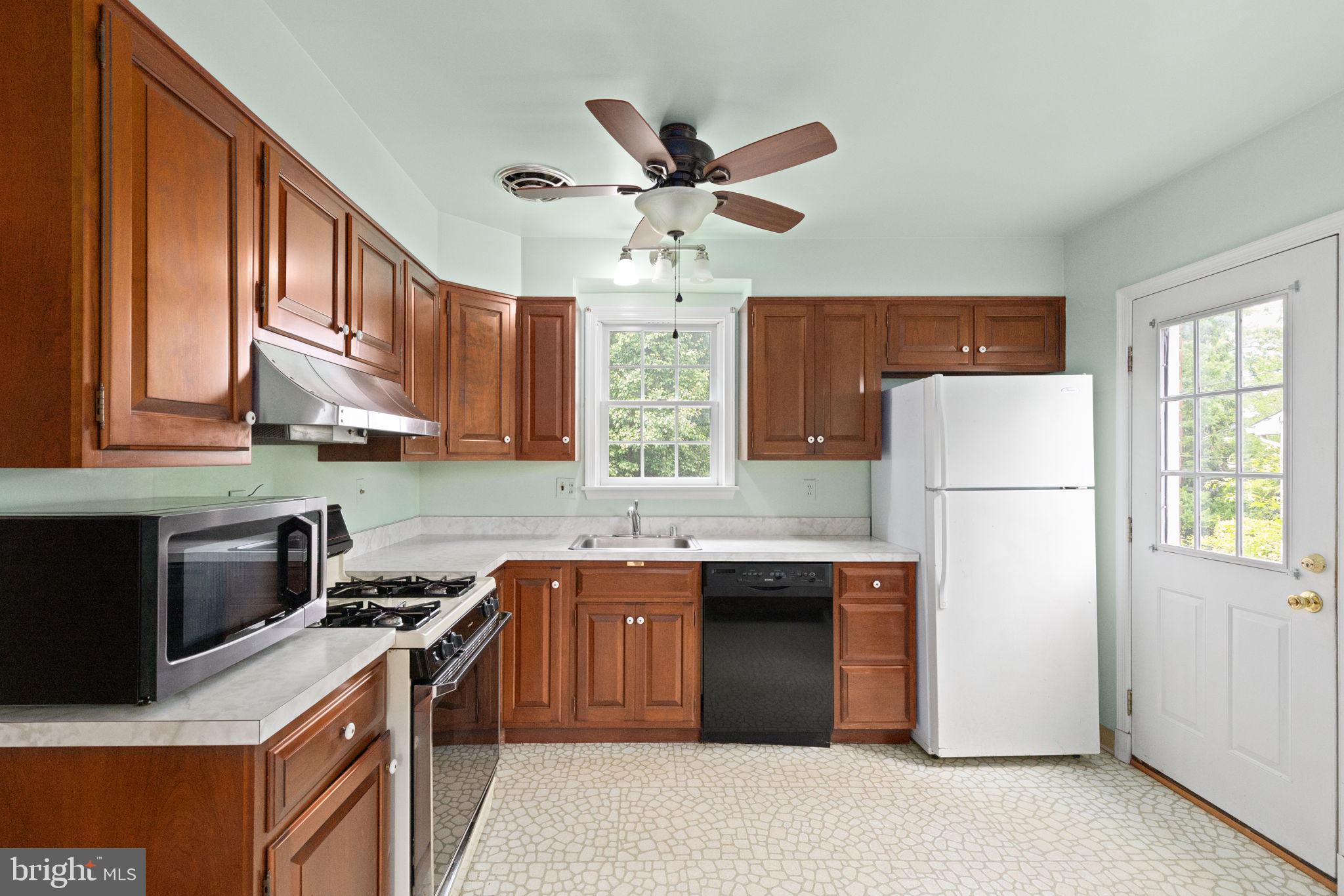 NORTHAMPTON - Residential