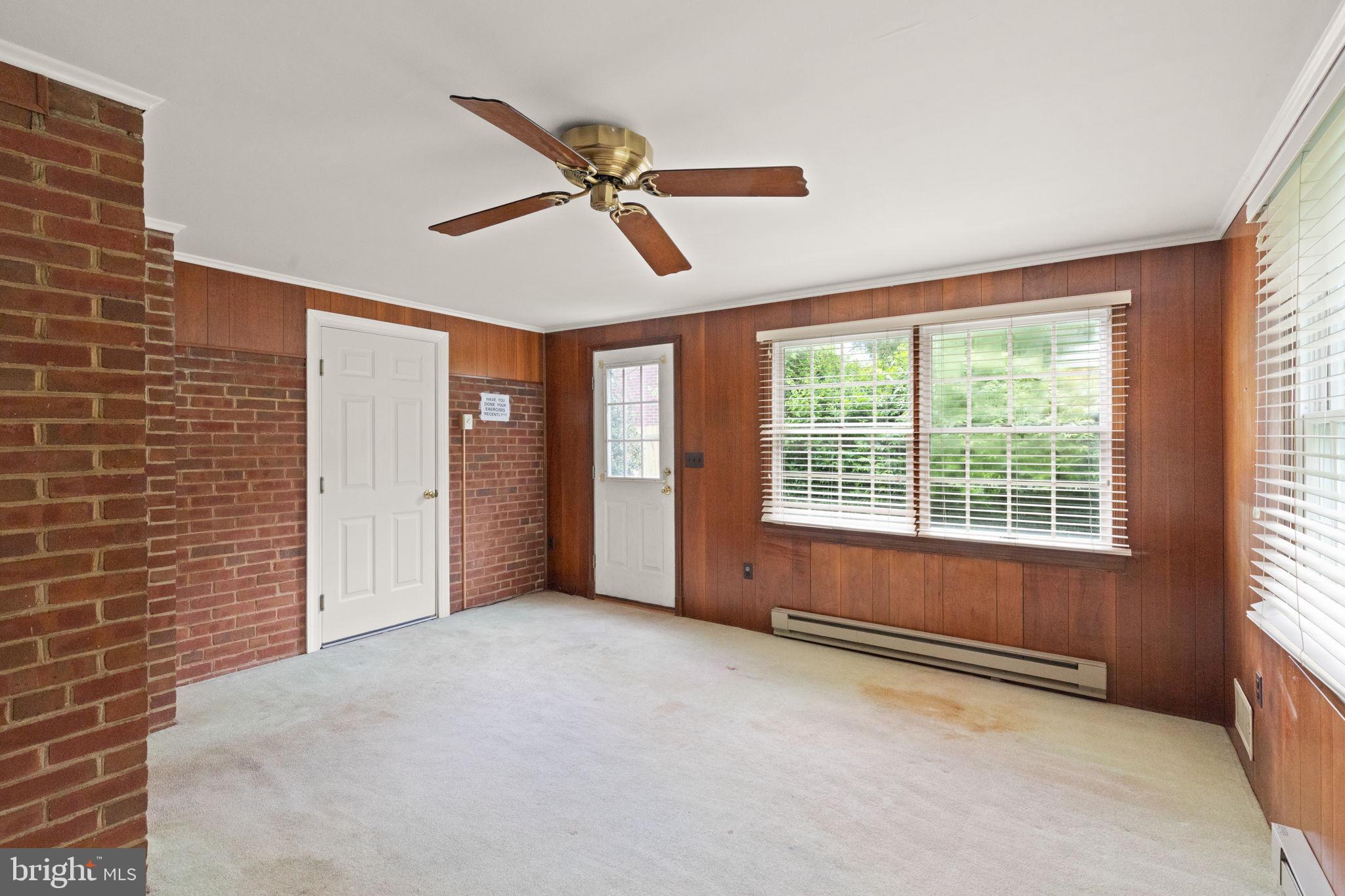 NORTHAMPTON - Residential