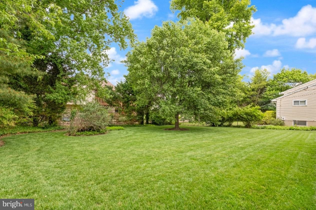 NORTHAMPTON - Residential