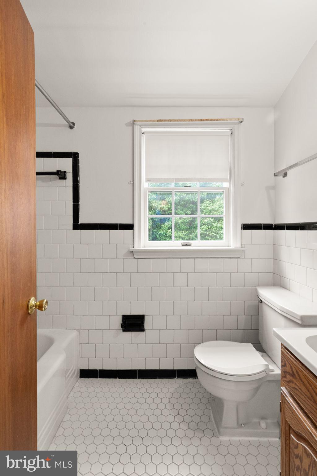 NORTHAMPTON - Residential
