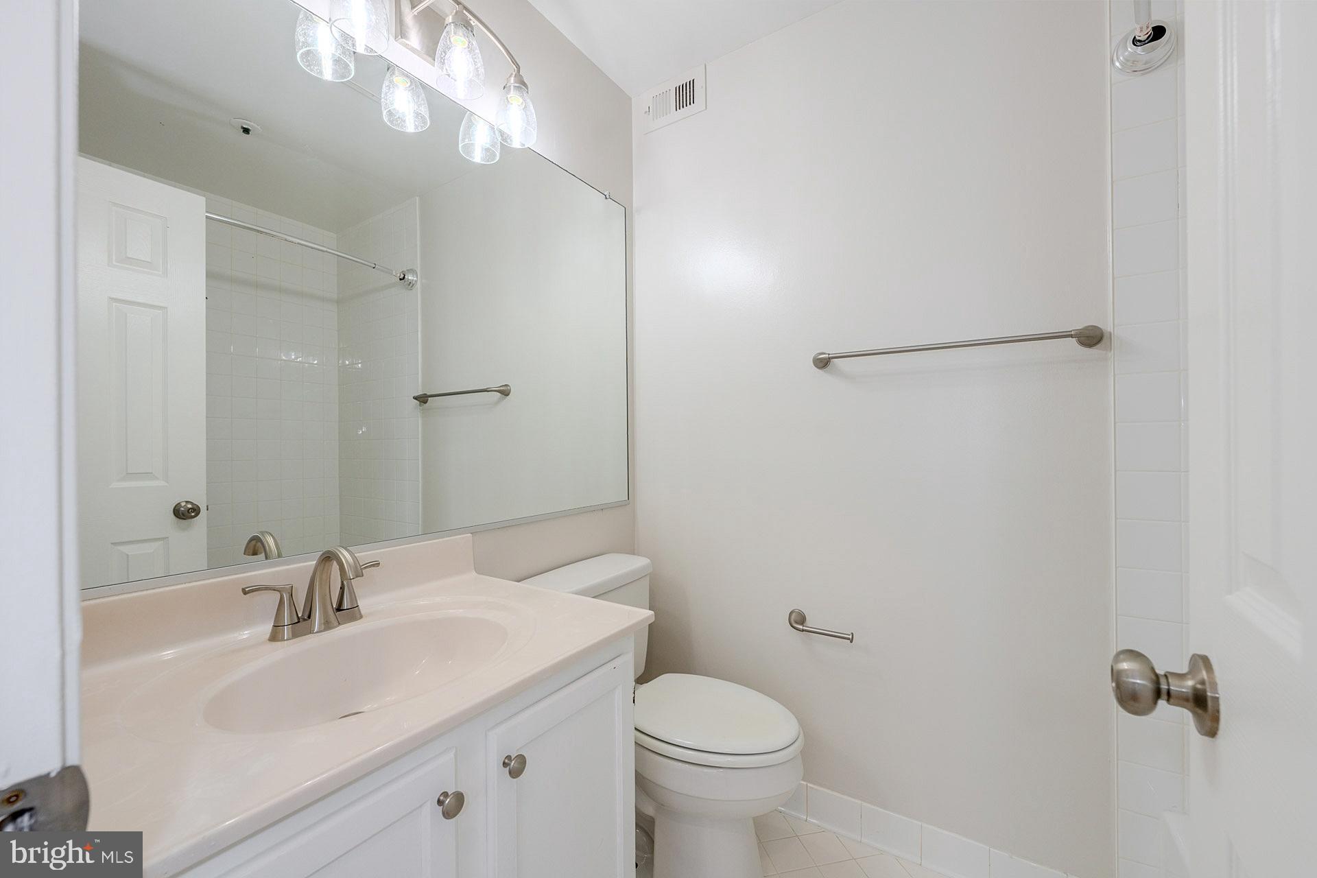 JACKSONS RIDGE CONDOS - Residential