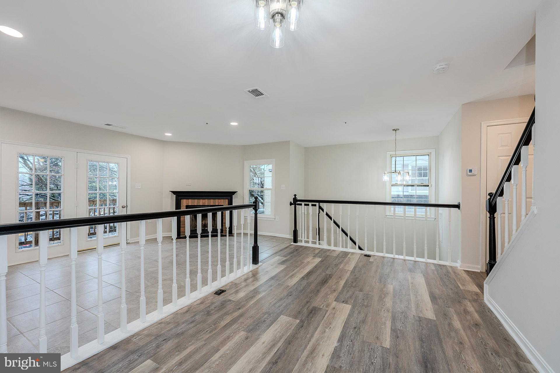 JACKSONS RIDGE CONDOS - Residential