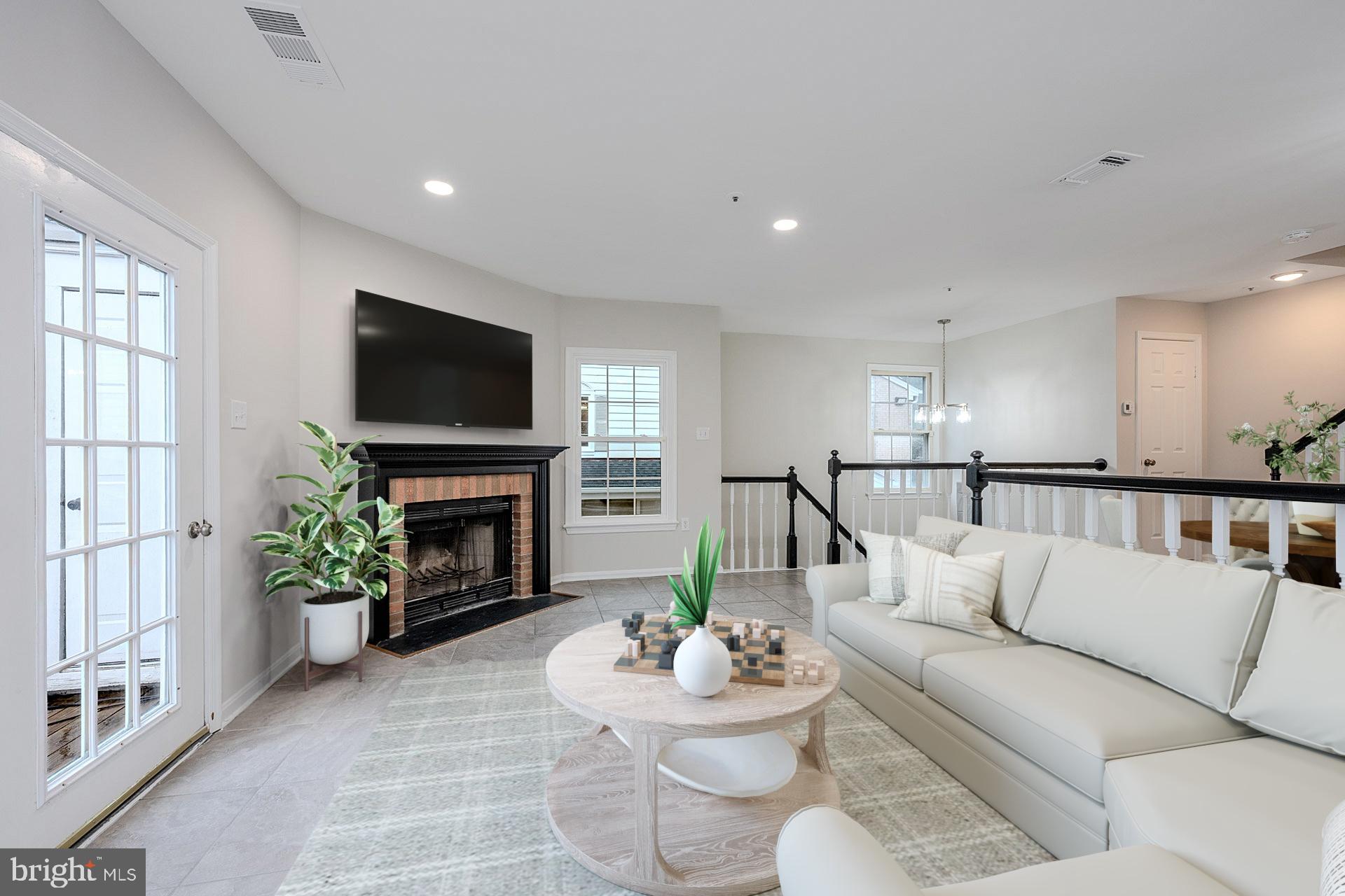 JACKSONS RIDGE CONDOS - Residential