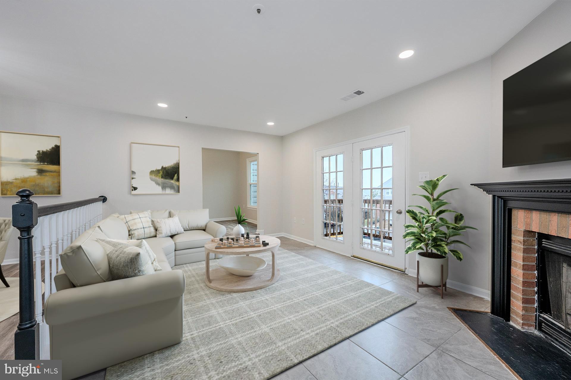 JACKSONS RIDGE CONDOS - Residential