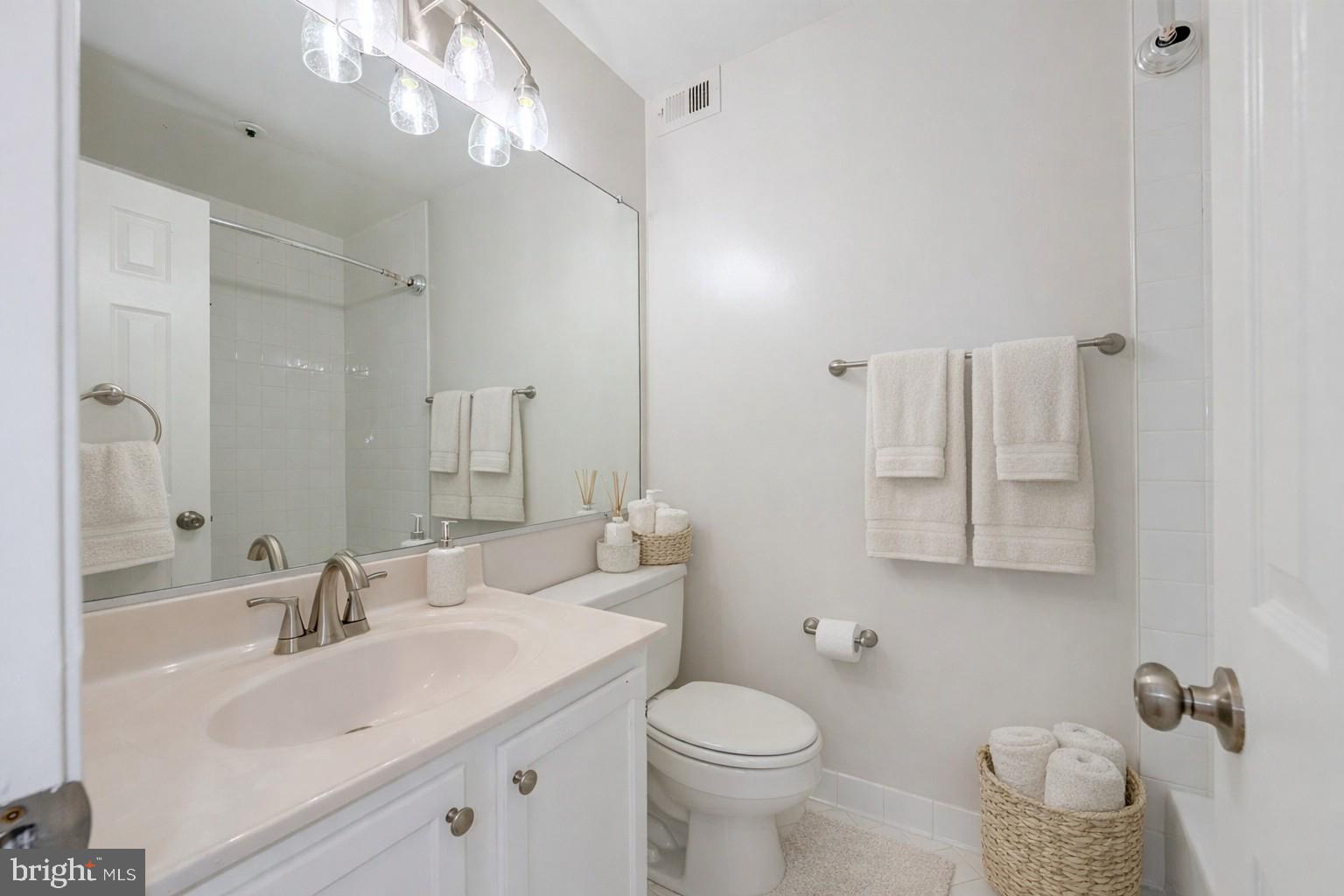 JACKSONS RIDGE CONDOS - Residential