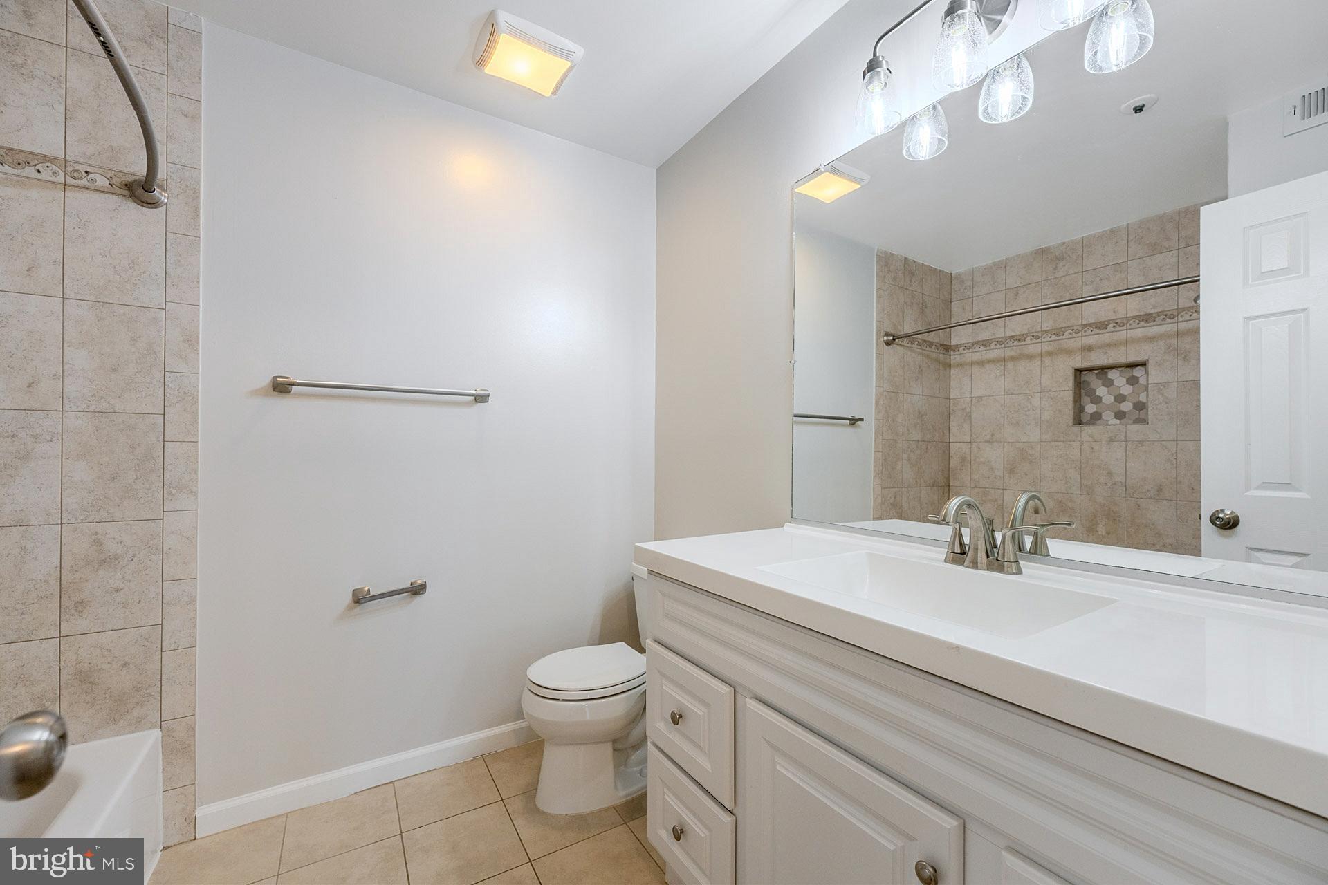 JACKSONS RIDGE CONDOS - Residential