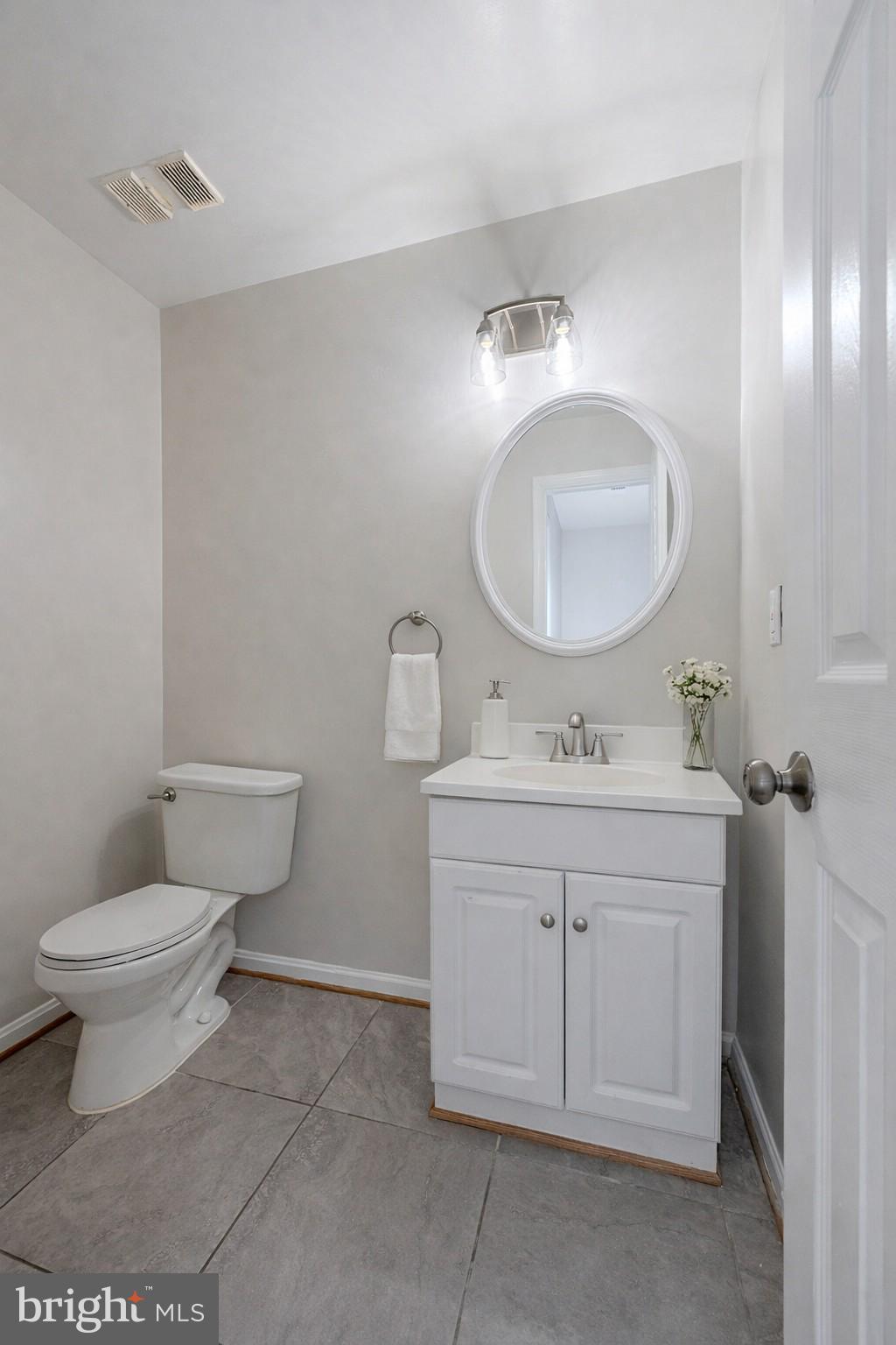 JACKSONS RIDGE CONDOS - Residential