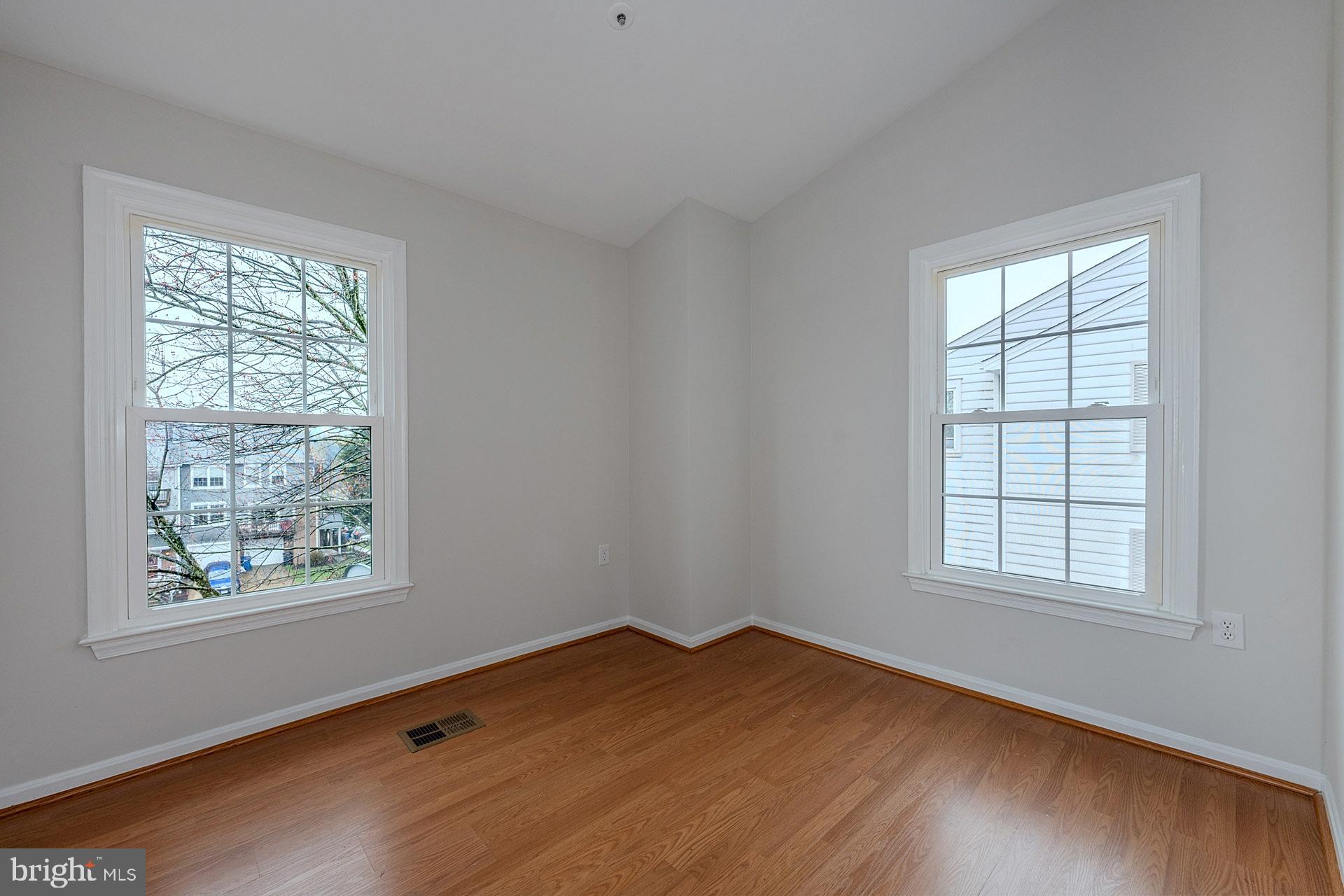 JACKSONS RIDGE CONDOS - Residential