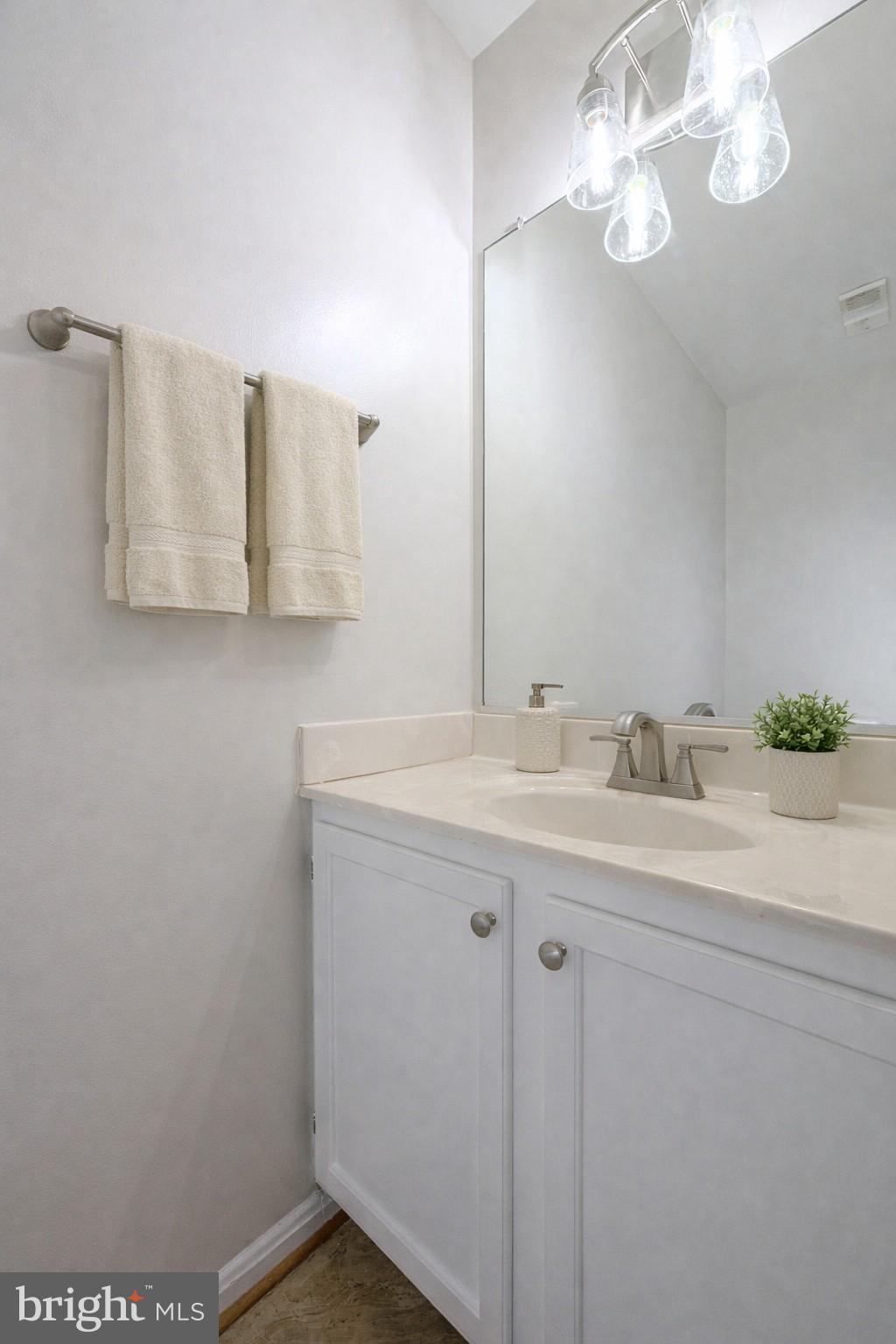 JACKSONS RIDGE CONDOS - Residential